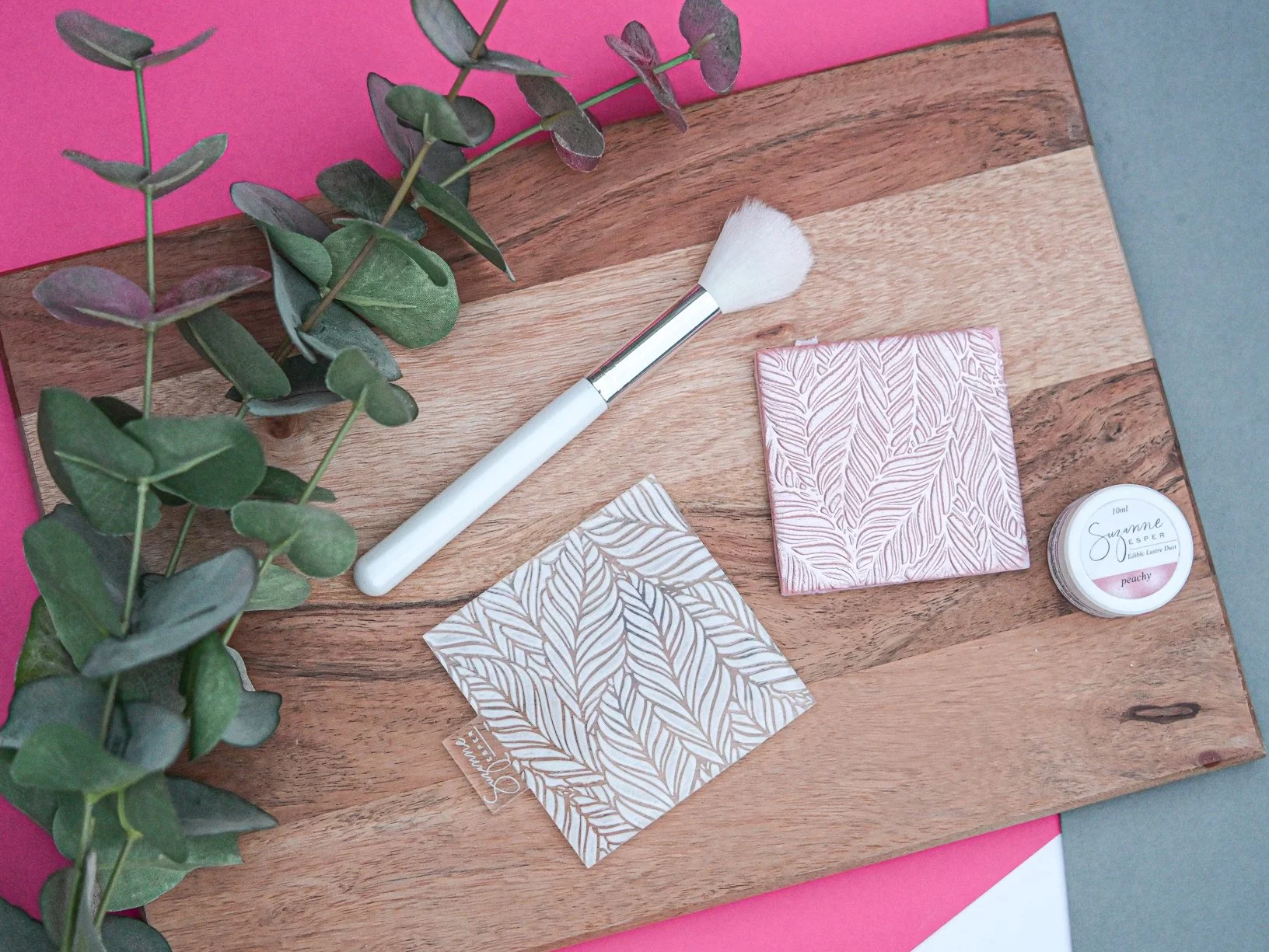 NEW - Falling Leave Embosser Tile Pattern