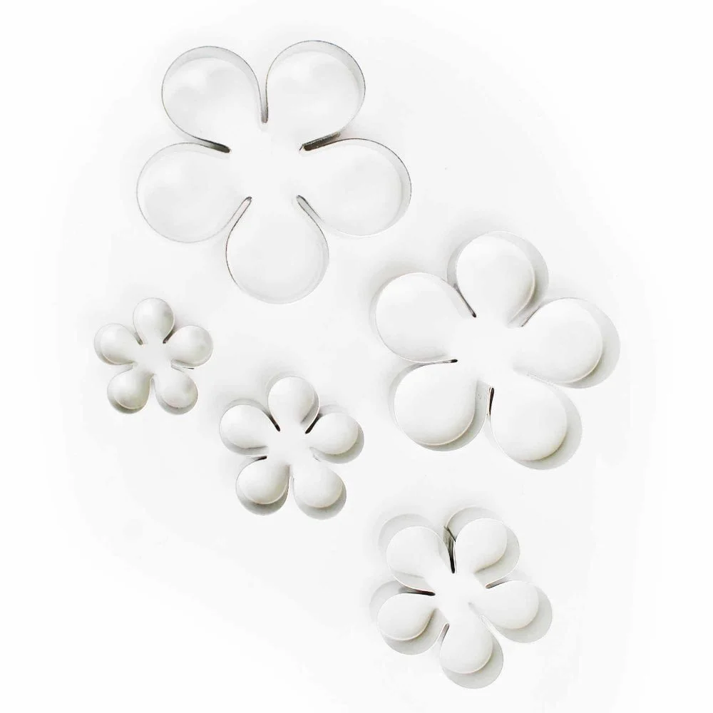 suzanne-esper-blossom-set-of-5-stainless-steel-icing-cutters-p11128-35911_image.jpg
