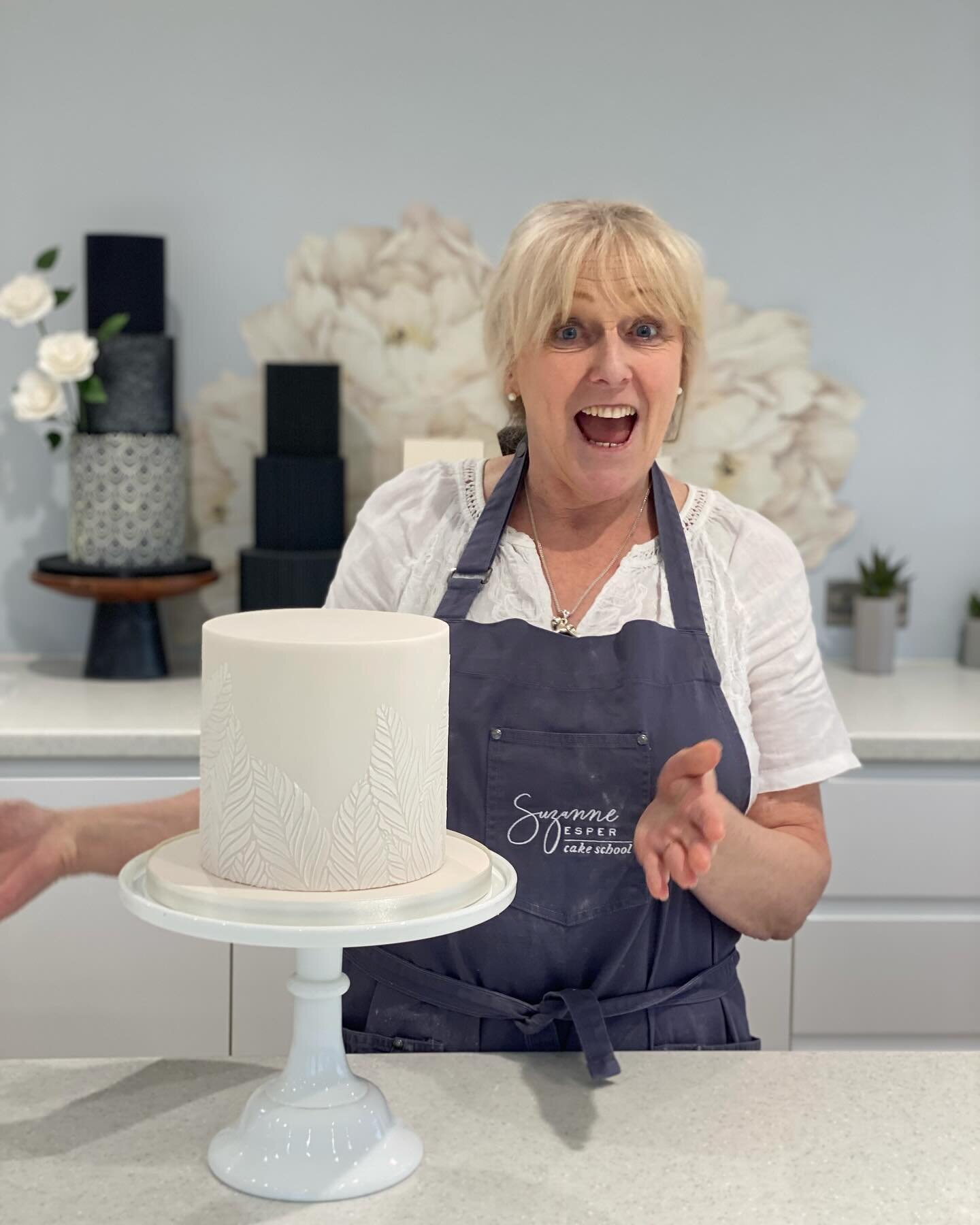 Suzanne Esper Cake School