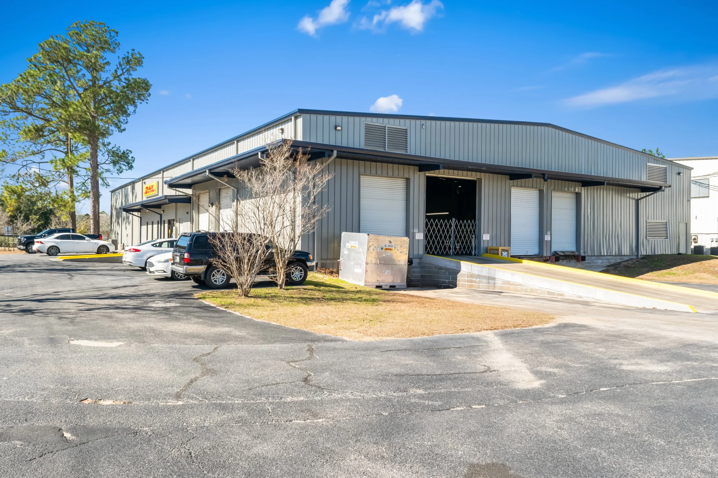 TOWER INVESTMENTS BUYS DHL EXPRESS BLDG IN PENSACOLA, FLORIDA