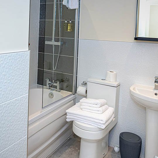 7-bathroom.jpg