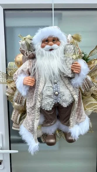 santa 1.jpg