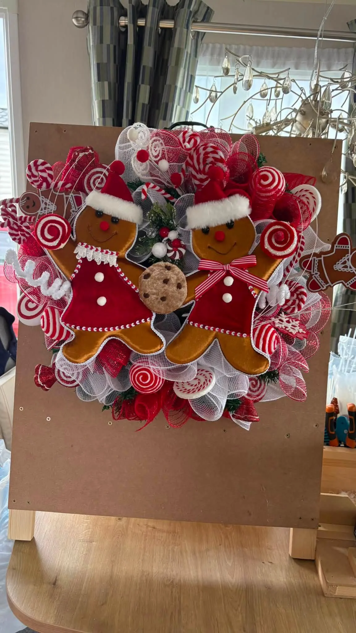 Gingerbread couple wreath