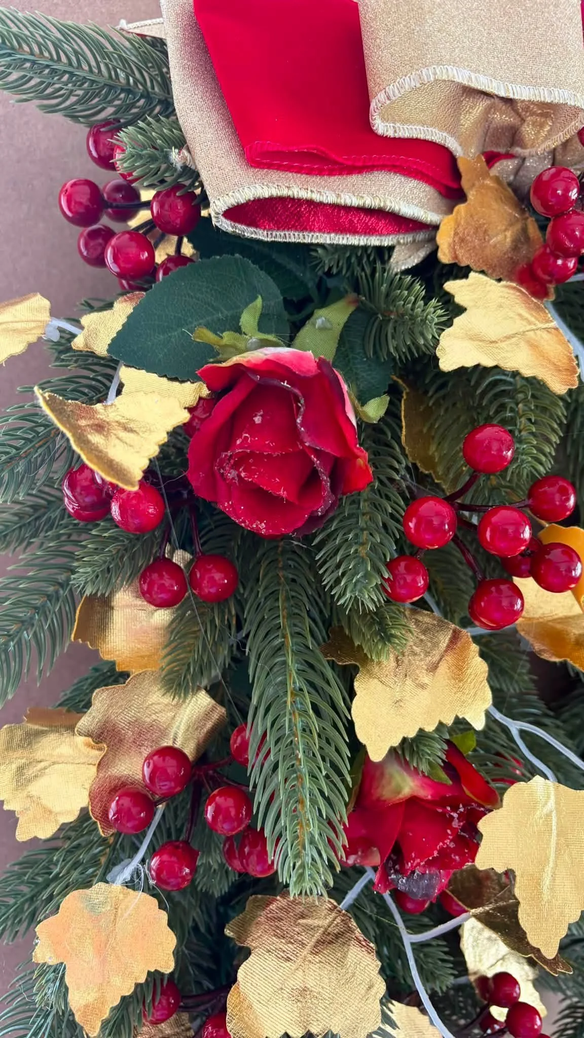 red and gold x4.jpg