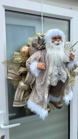 santa 2.jpg