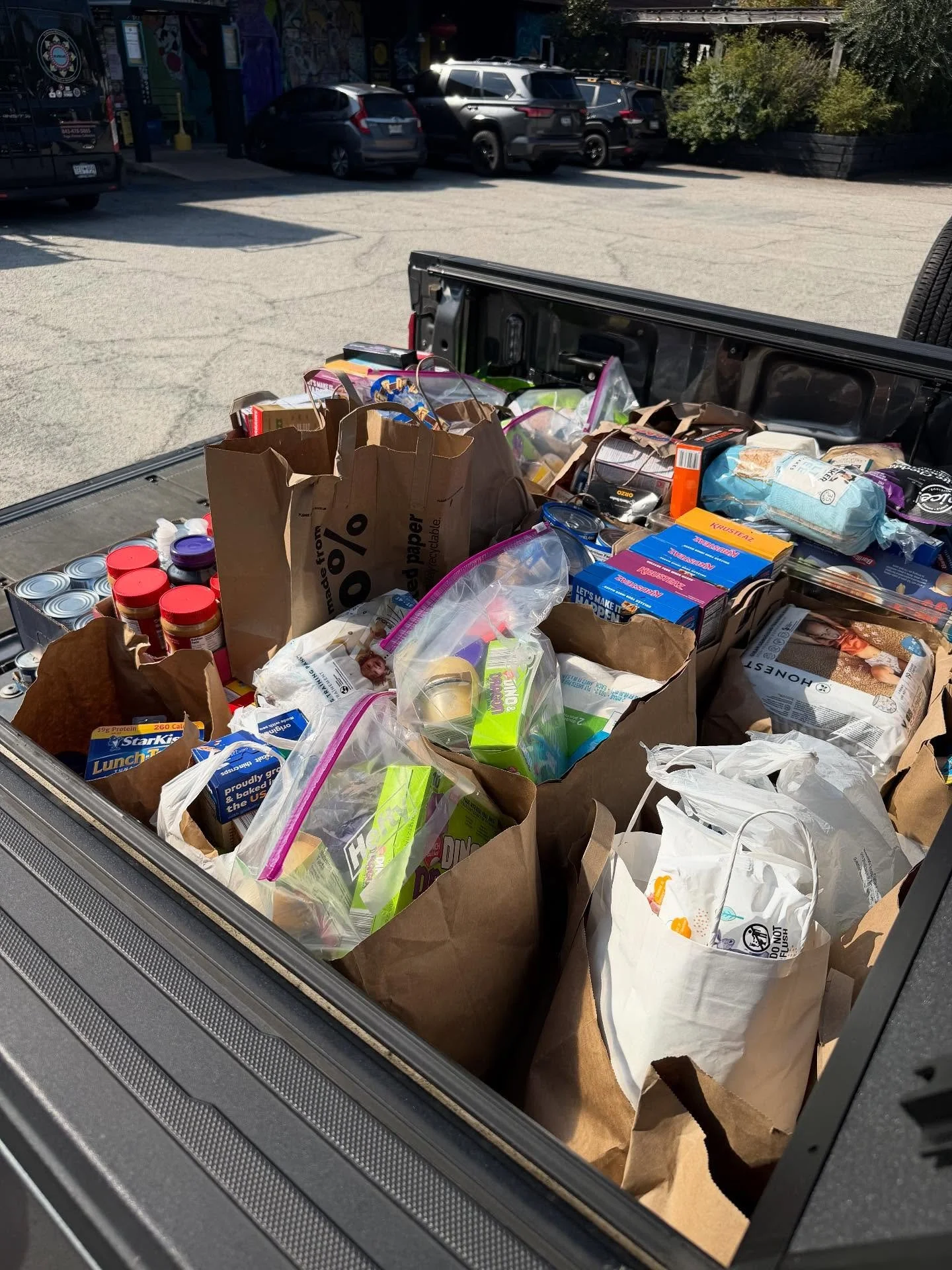 This past Sunday @chspourhouse we were able to donate 718 lbs of food and hygiene donations to @james.island.outreach 

They usually serve 25-30 families a day, close to 40 on Saturdays. That number has increased to 70 since SNAP assistance has stopp