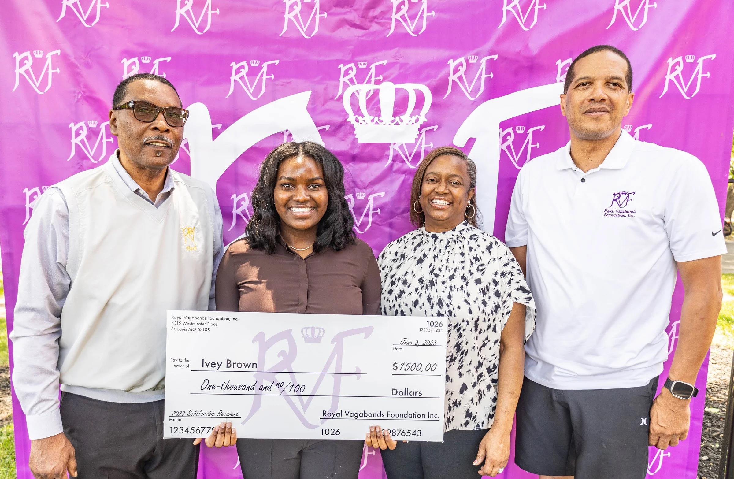 Vagabonds Scholarship Driveby 2023-30.jpg