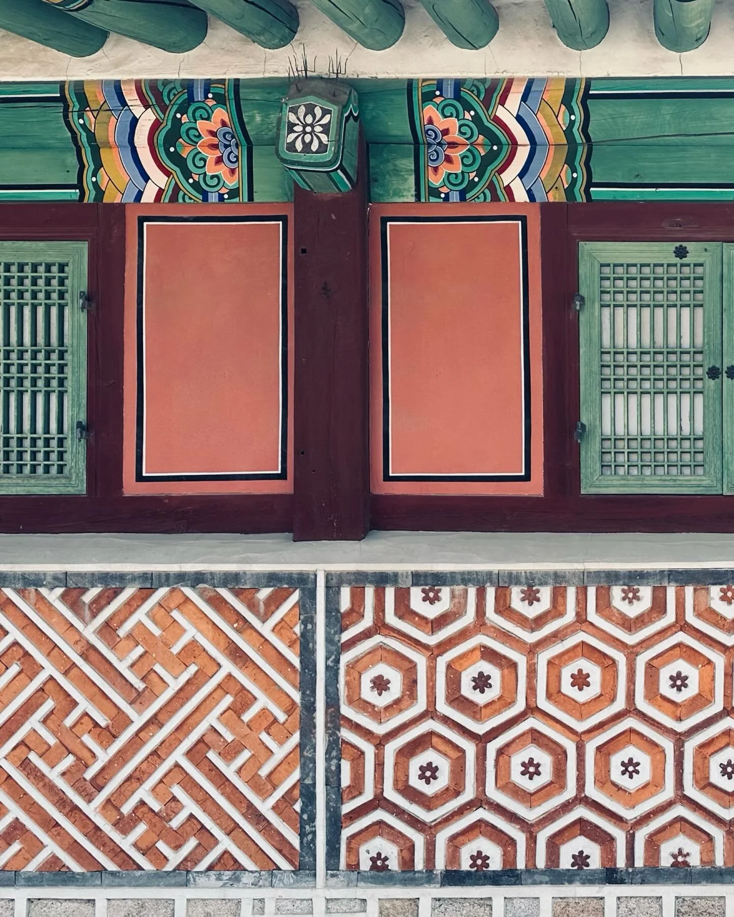 Seoul Week 1: I&rsquo;ve been in Seoul this last week with my family. It&rsquo;s been 11 years since I&rsquo;ve been back and I get to experience it through my daughter&rsquo;s eyes as it&rsquo;s her first time. It&rsquo;s been SO much fun walking ar