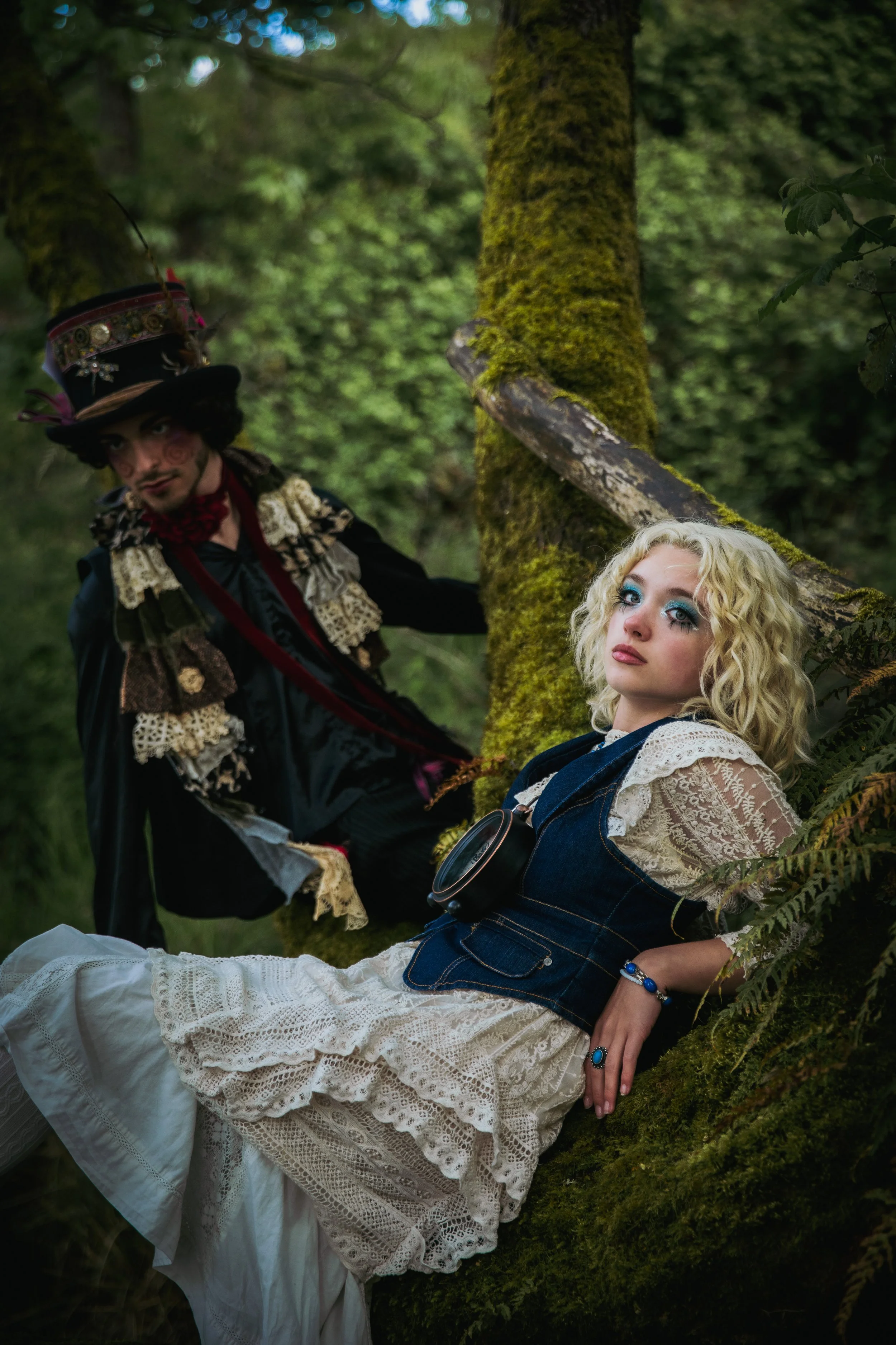 "Absurdity" Issue Spring '24 - AD + Photography p. 42 - 45