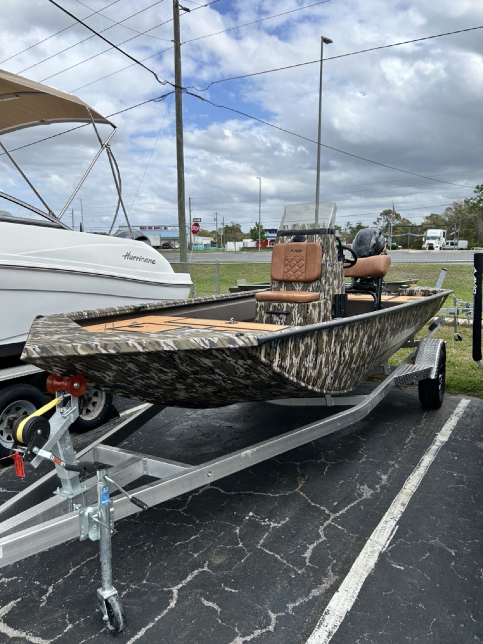 2026 Avid 18 CC Rogue W/ 90HP Yamaha SHO