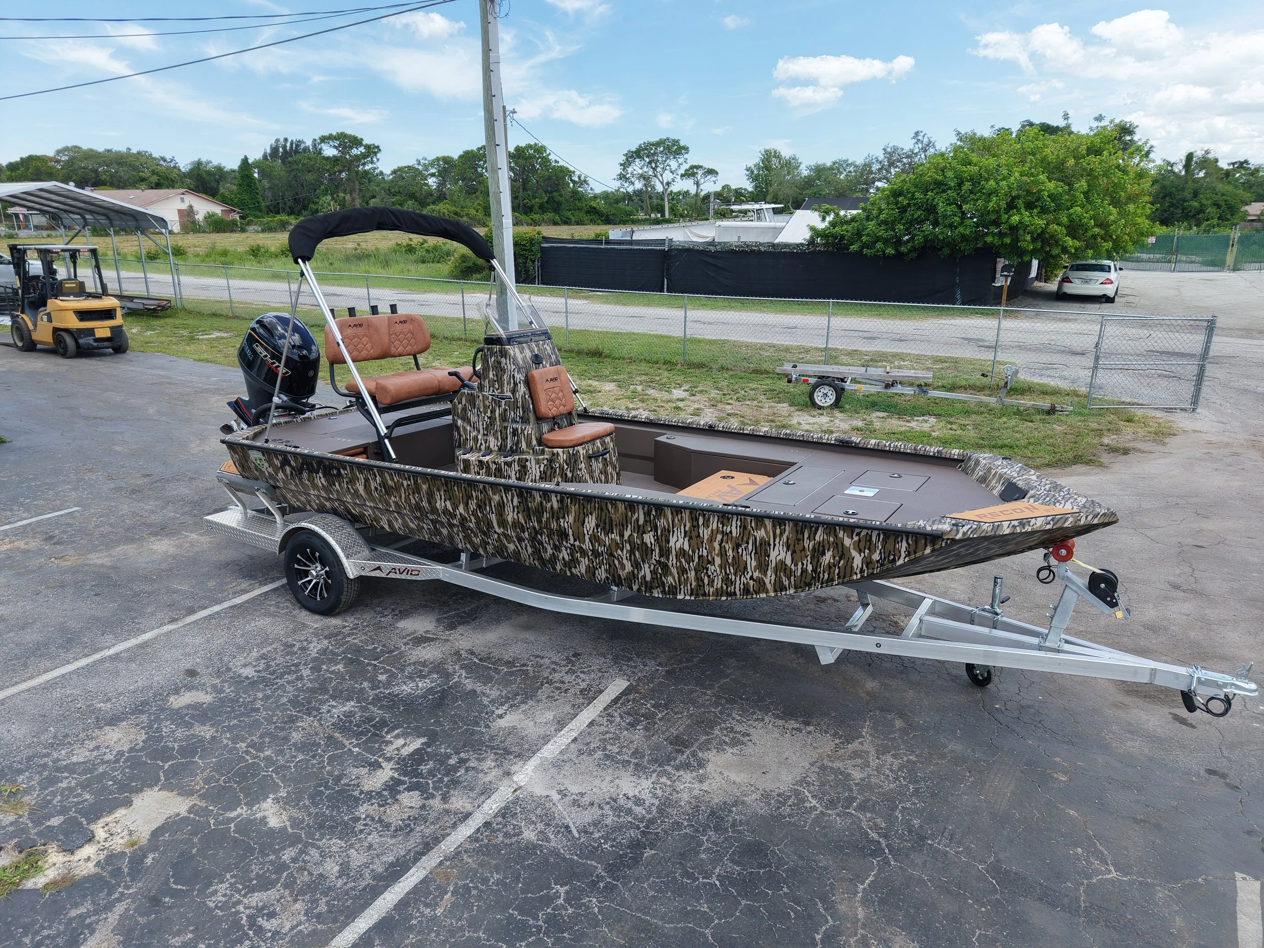 2027 AVID Boats 21' RST (Tunnel Hull)