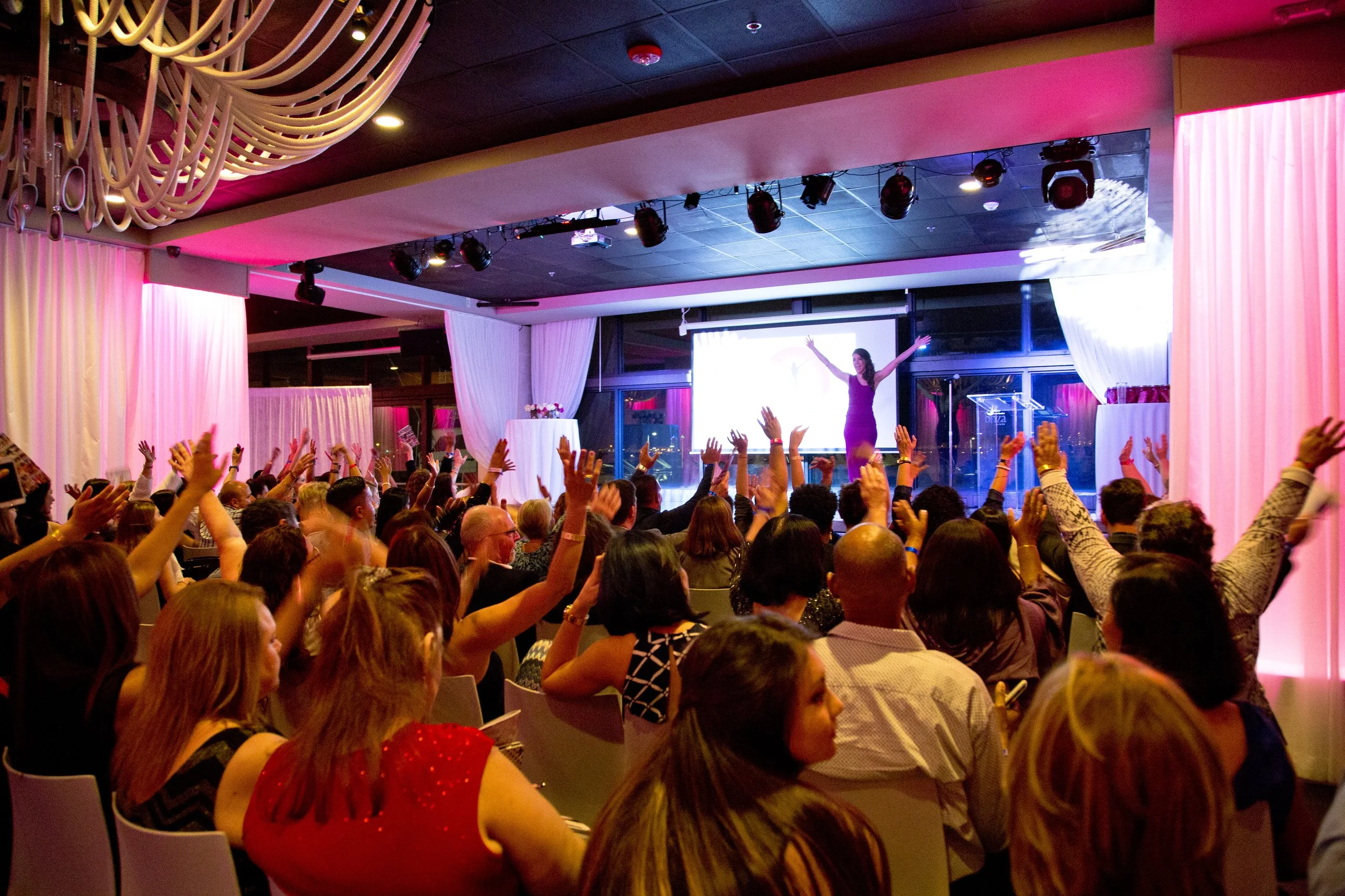 #9 - Booking Mina (2) (1).jpg