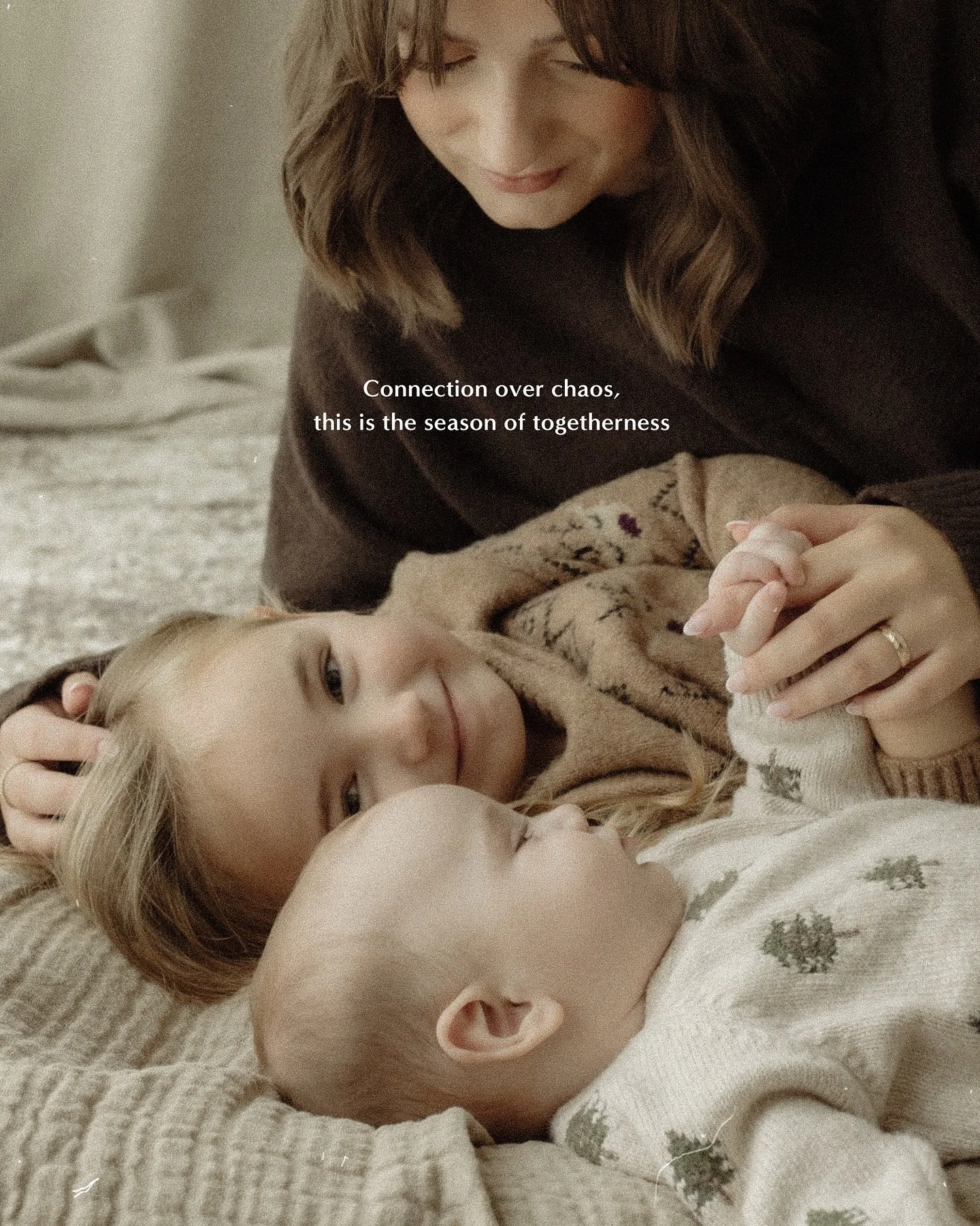 In the middle of a season that rushes past, there&rsquo;s magic in slowing down &mdash; in holding your little ones close, sharing quiet laughter, and simply being together.

This year, instead of traditional Christmas mini sessions, I&rsquo;m offeri