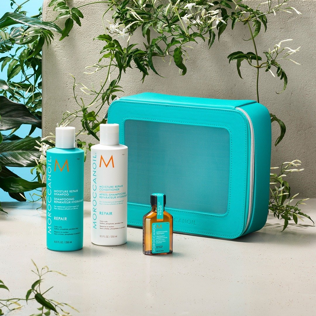 Get the silky, shiny and healthy hair you've always wanted. Moroccanoil Treatment is the product that pioneered oil-infused hair care and created the worldwide buzz on argan oil. The original foundation for hairstyling, Moroccanoil Treatment can be u