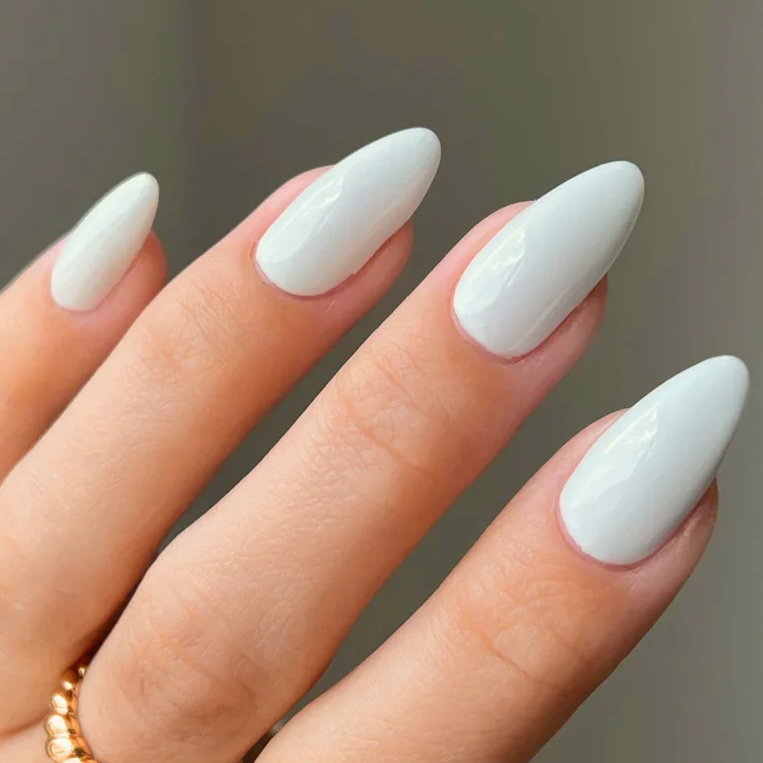 12 DV #038 Smokey White