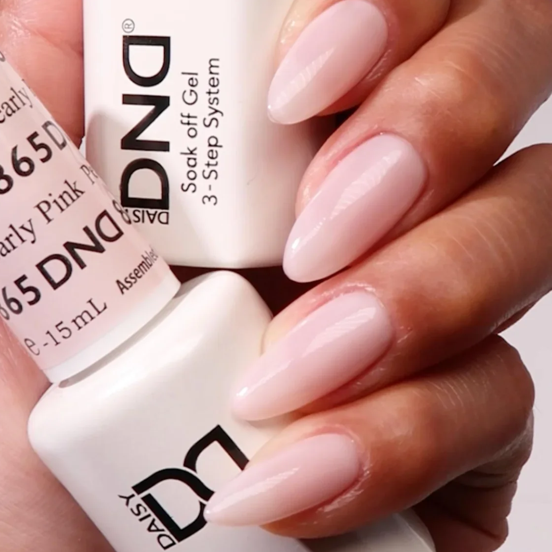 DND #865 Pearly Pink