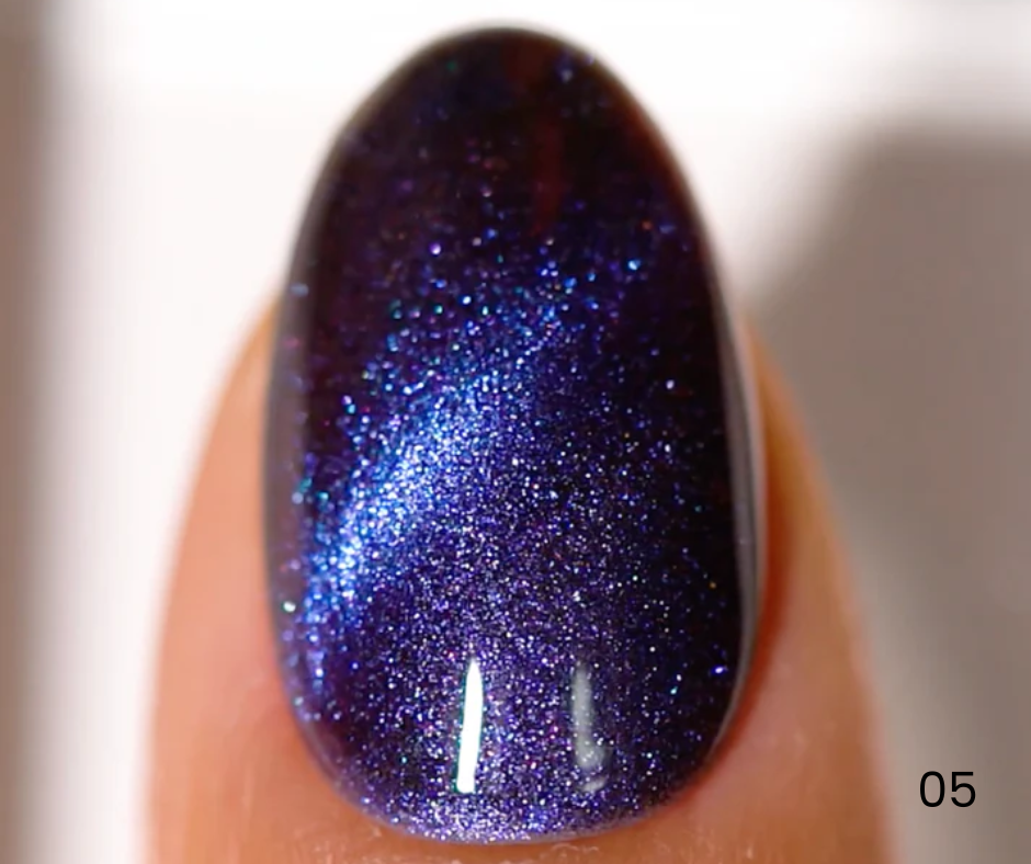 #05 - DND 5D Cat Eyes Russian Blue