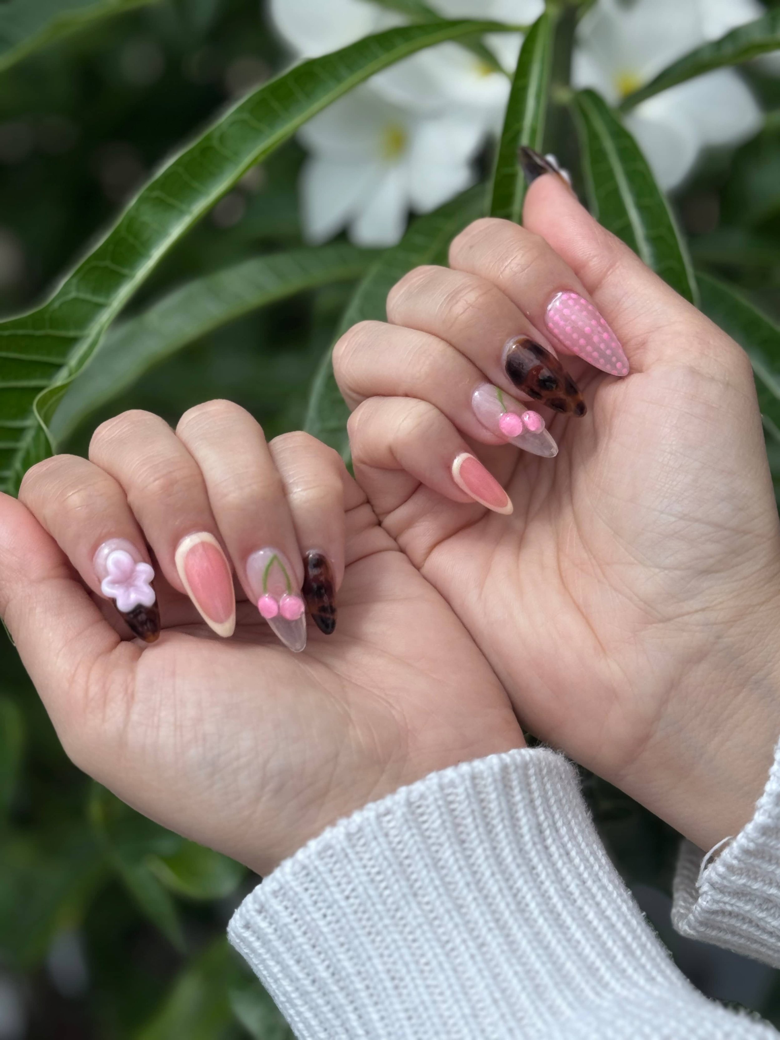 acrylic nails with design