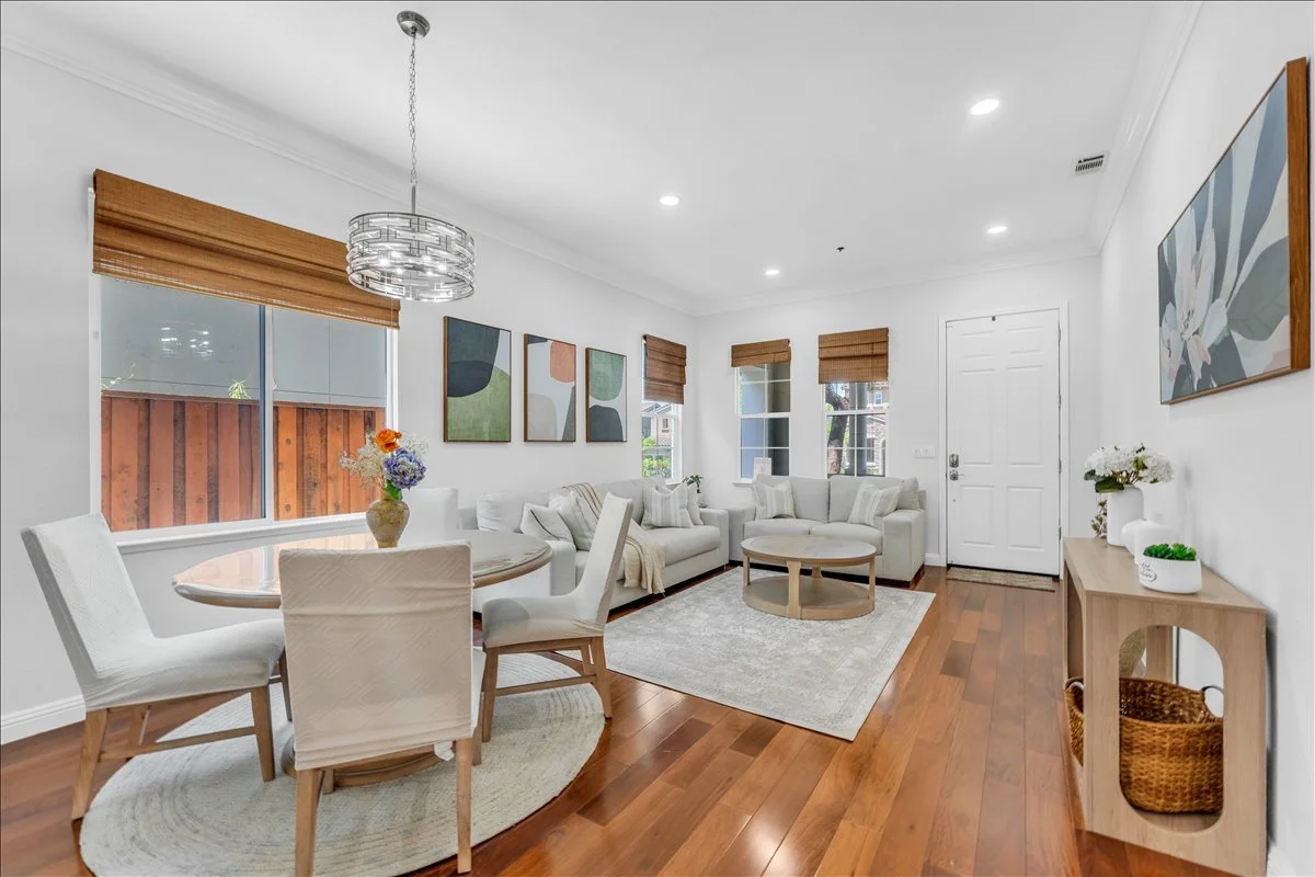 05-Living Room.jpg