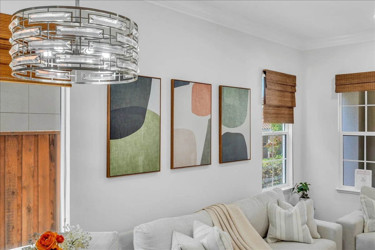 08-Living Room.jpg