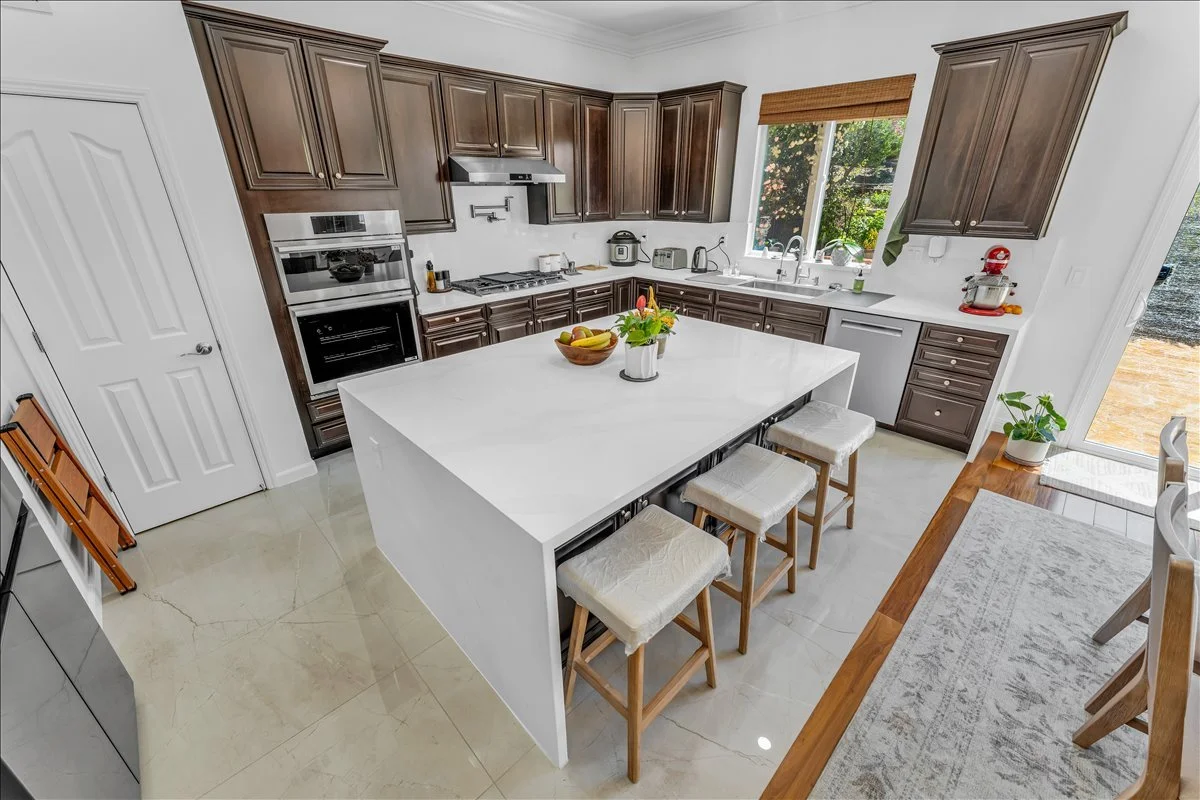 24-Kitchen.jpg