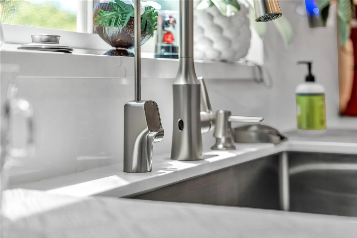 30-Kitchen.jpg