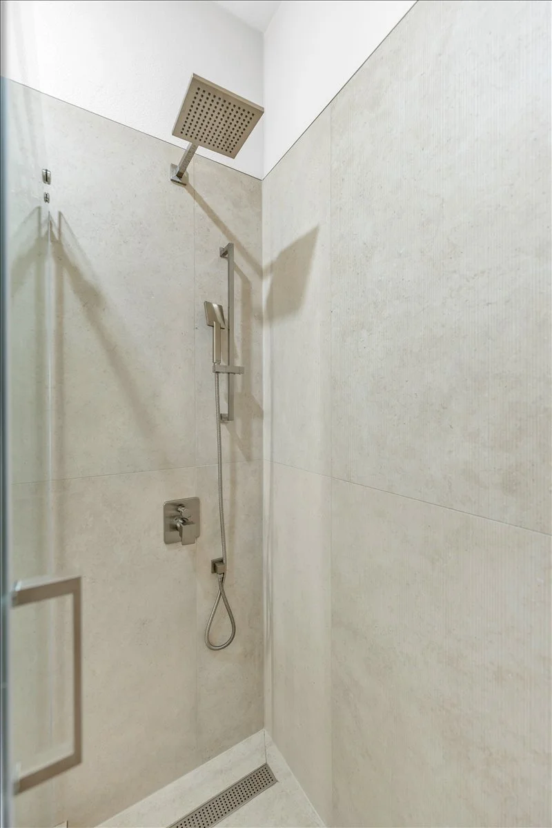 42-Bathroom.jpg