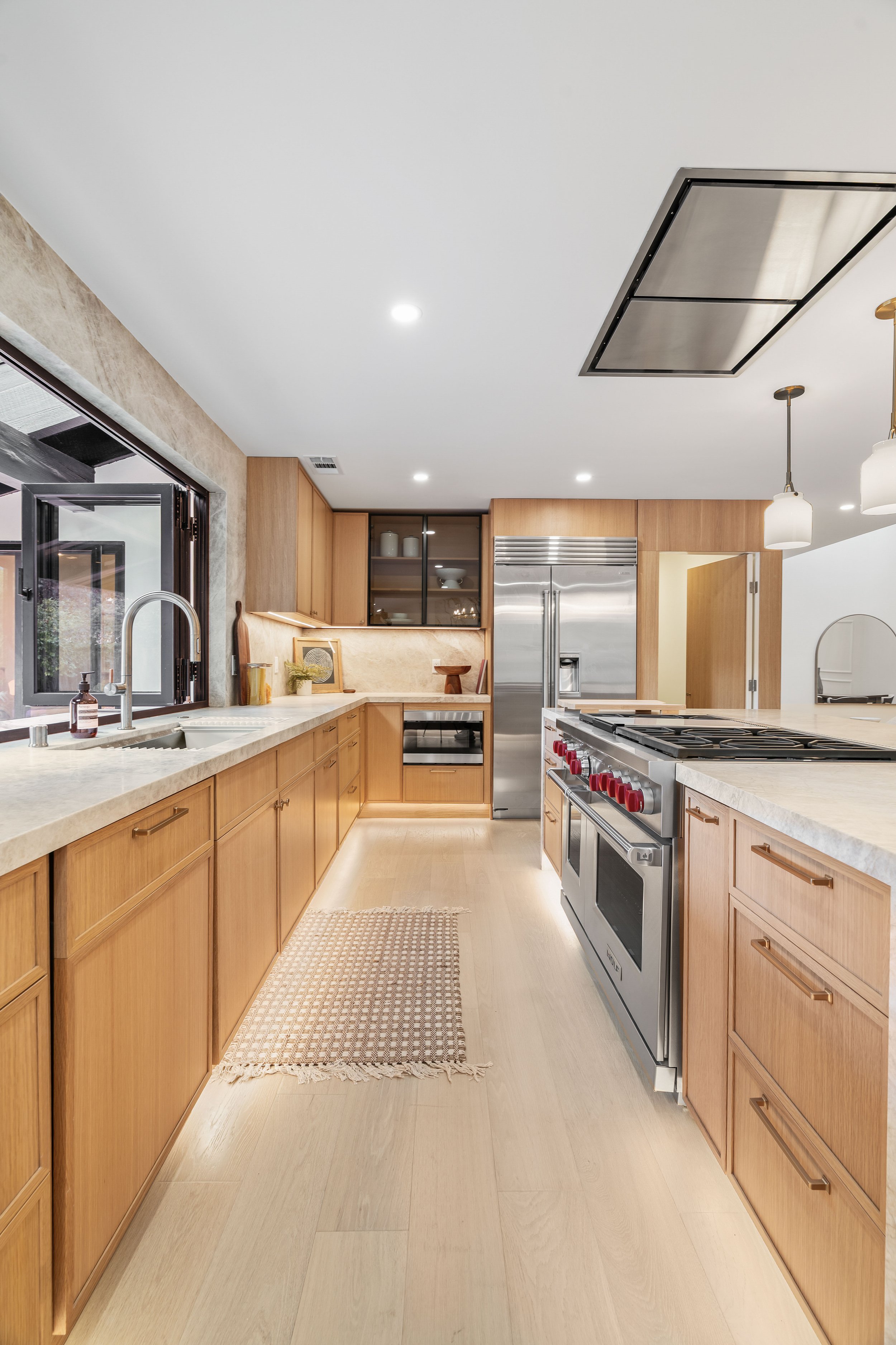 14-Kitchen.jpg