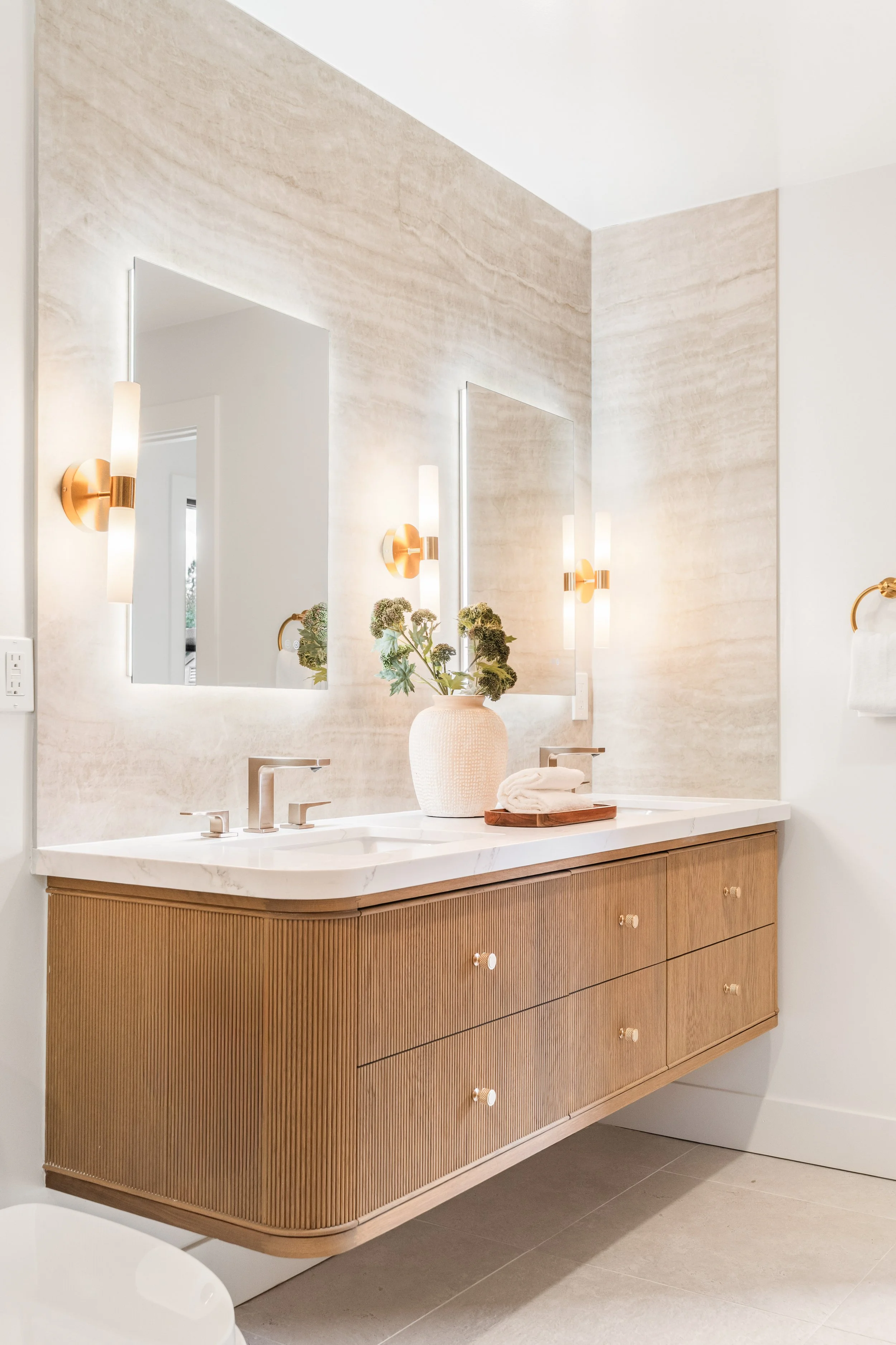 26-Bathroom.jpg