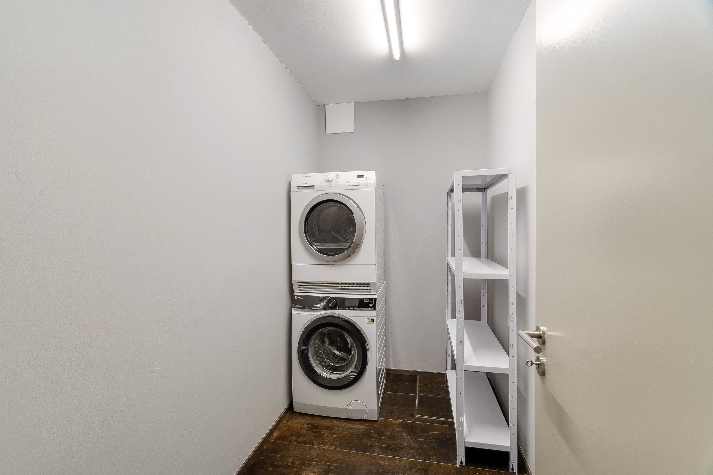 Magnify - Badenerstrasse 595 - Boden OG 03.jpg