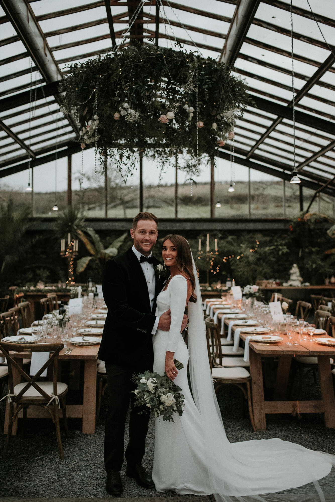 Anran Barn Wedding // Devon Wedding Photographer Katy Jones // Natural style wedding photography // Fine art romantic images