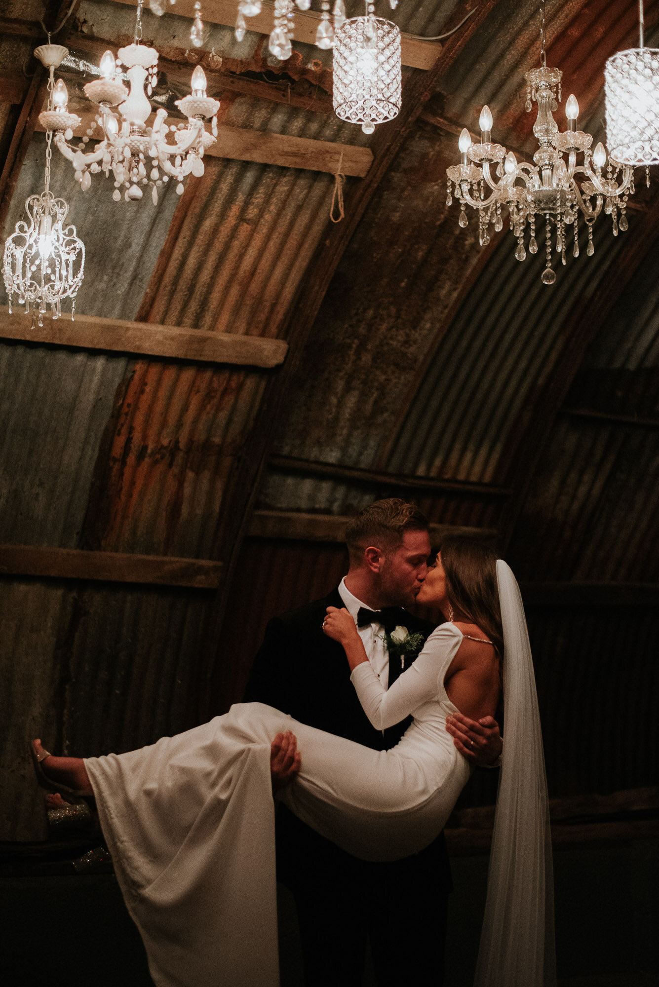 Anran Barn Wedding // Devon Wedding Photographer Katy Jones // Natural style wedding photography  // Fine art romantic images