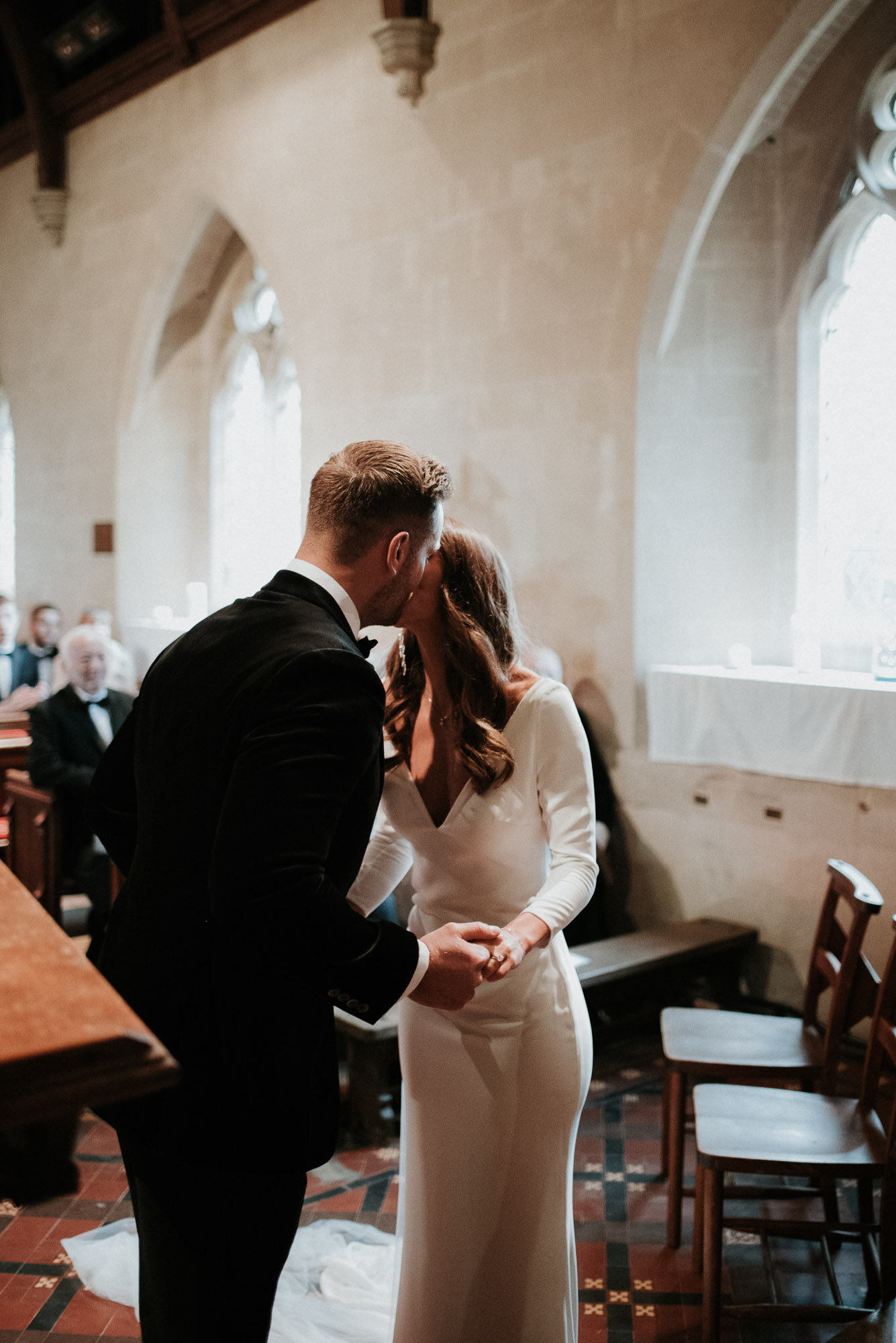 Anran Barn Wedding // Devon Wedding Photographer Katy Jones // Natural style wedding photography // Church wedding Devon