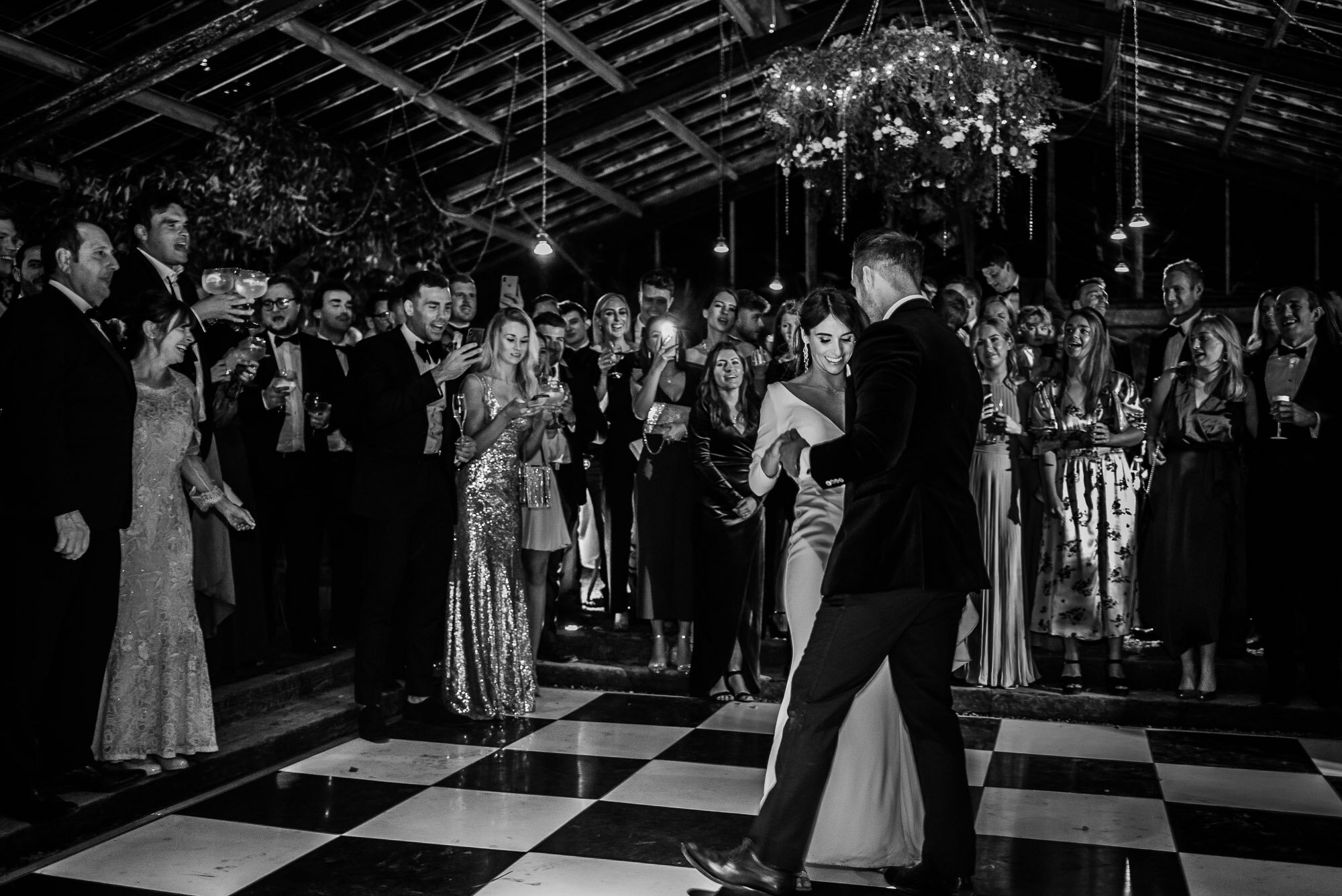 Anran Barn Wedding // Devon Wedding Photographer Katy Jones // Natural style wedding photography // Fine art romantic images
