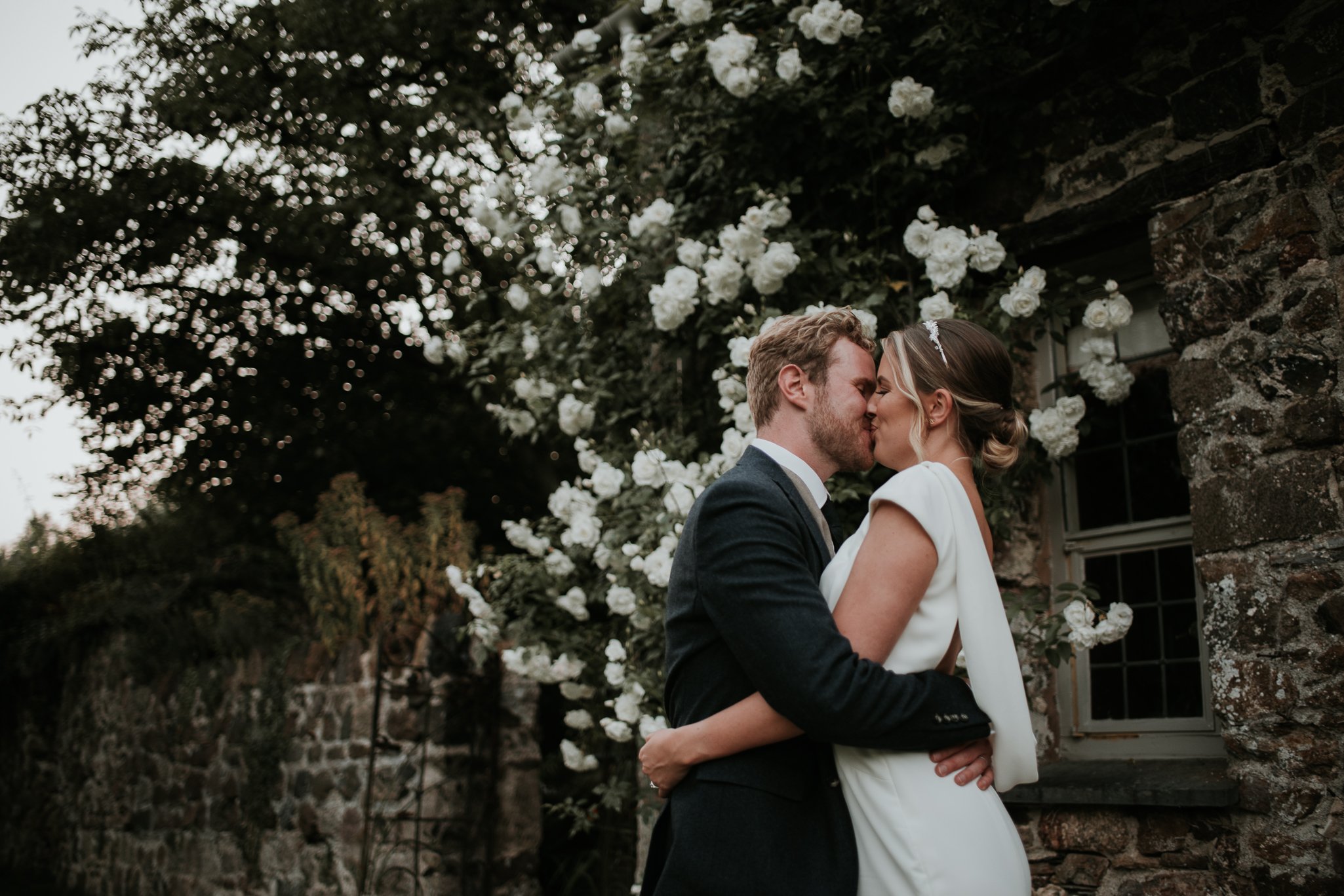 Great_Barn_wedding_Devon_Photographer_Katy_Jones-64.jpg