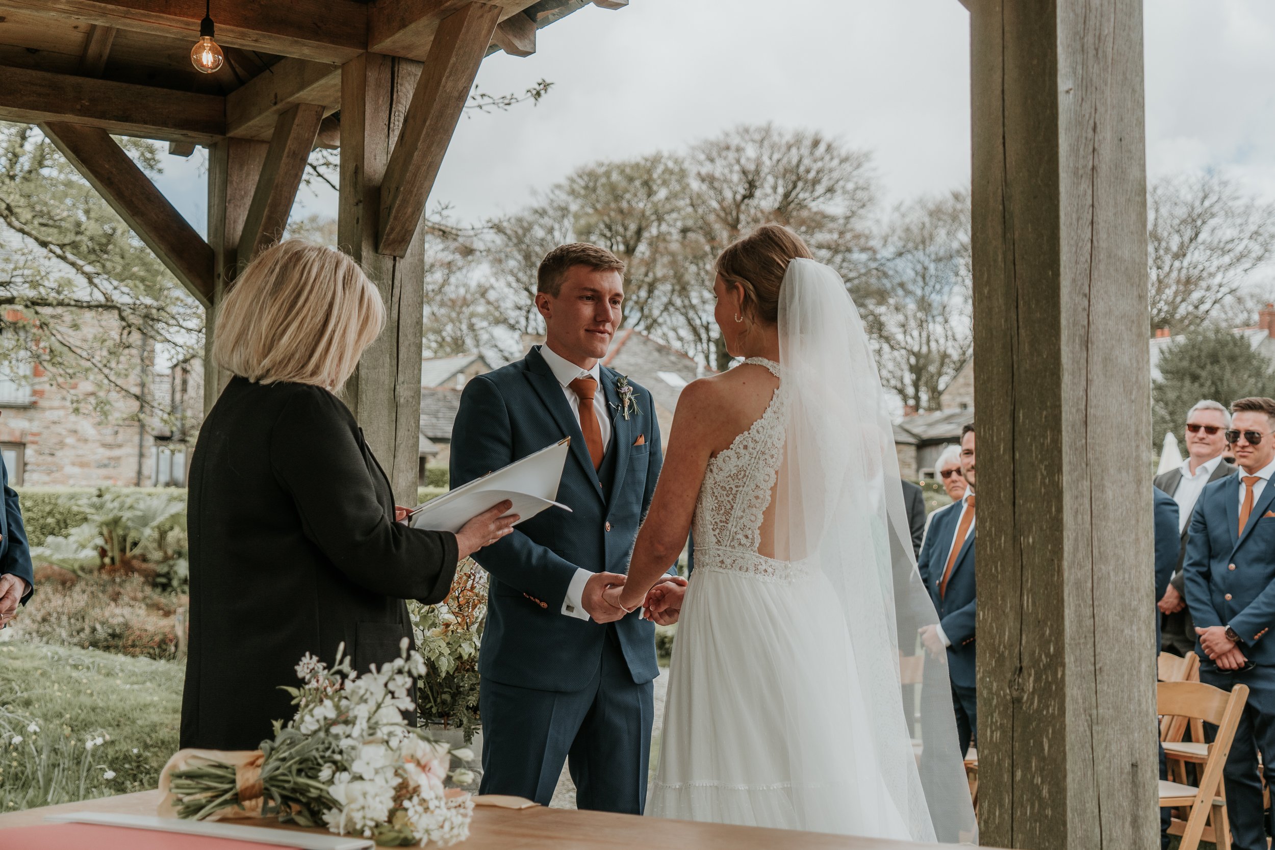 Trevenna barn cornwall wedding photographer.39.jpg