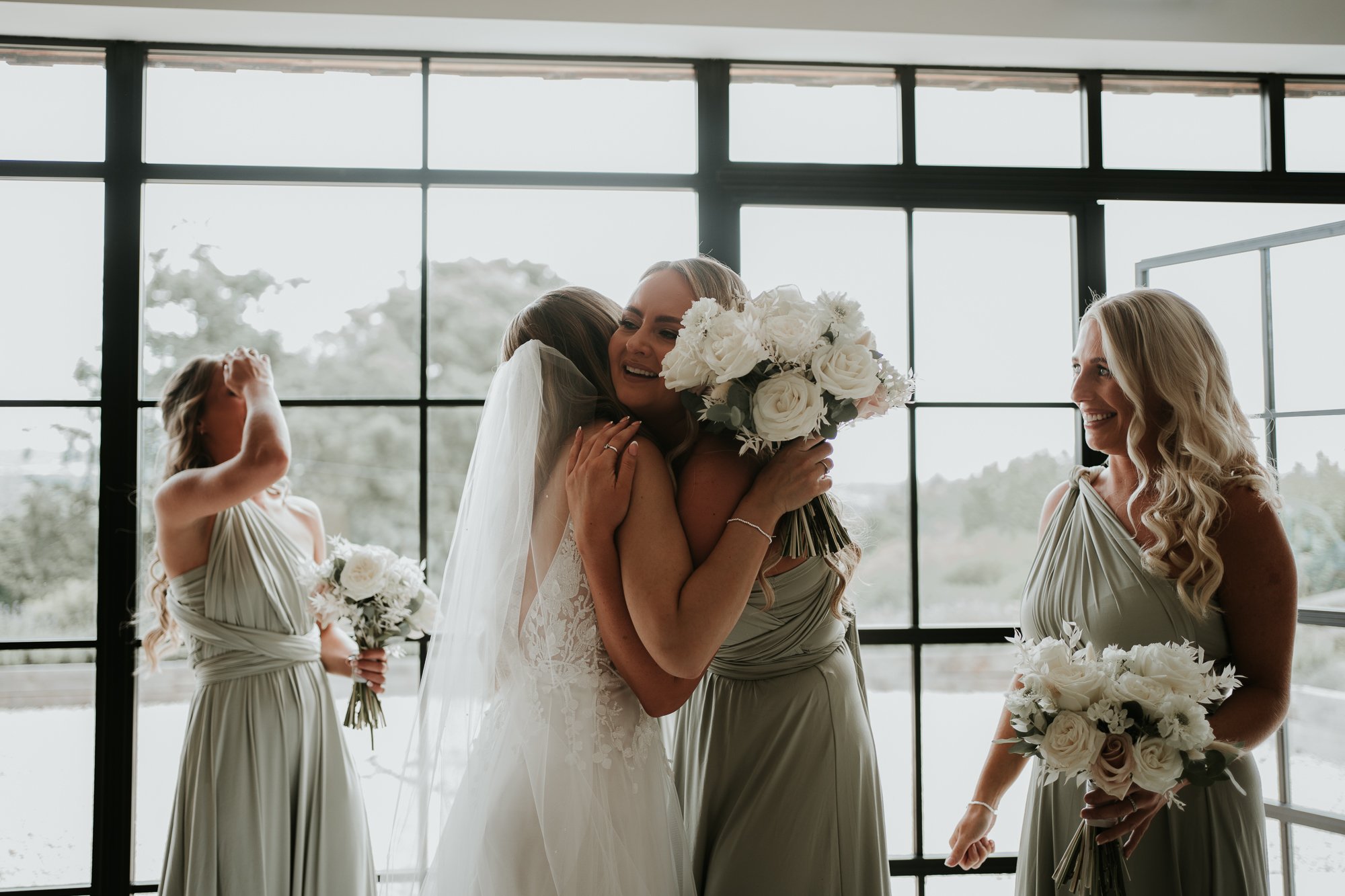 Upton Barn Devon wedding photographer // Exclusive use wedding venue // Devon wedding and elopement photographer 