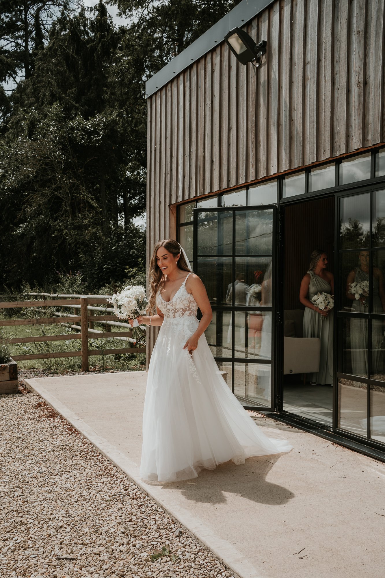 Upton Barn Devon wedding photographer // Exclusive use wedding venue // Devon wedding and elopement photographer 