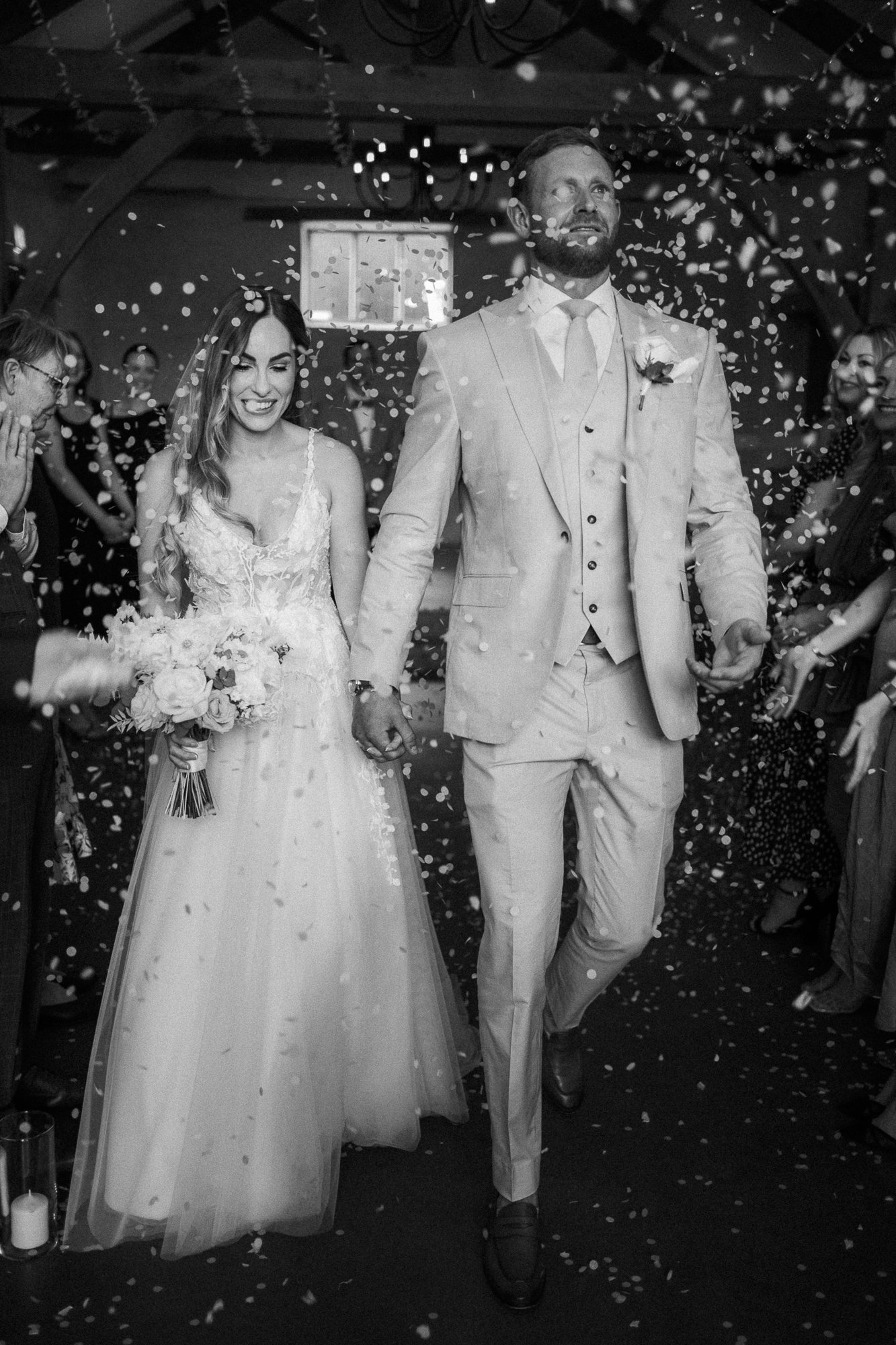 Upton Barn Devon wedding photographer // Exclusive use wedding venue // Devon wedding and elopement photographer 