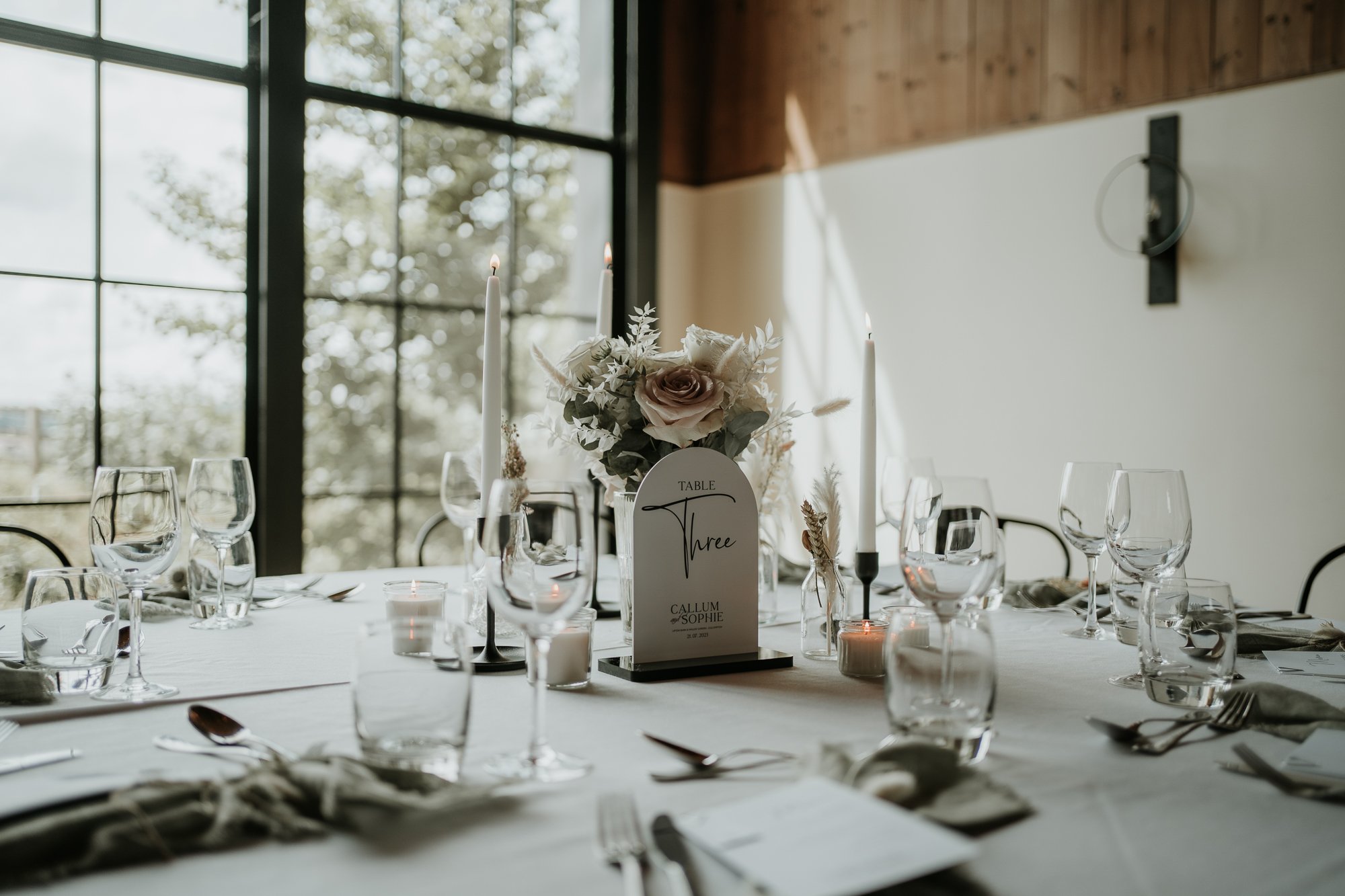 Upton Barn Devon wedding photographer // Exclusive use wedding venue // Devon wedding and elopement photographer 