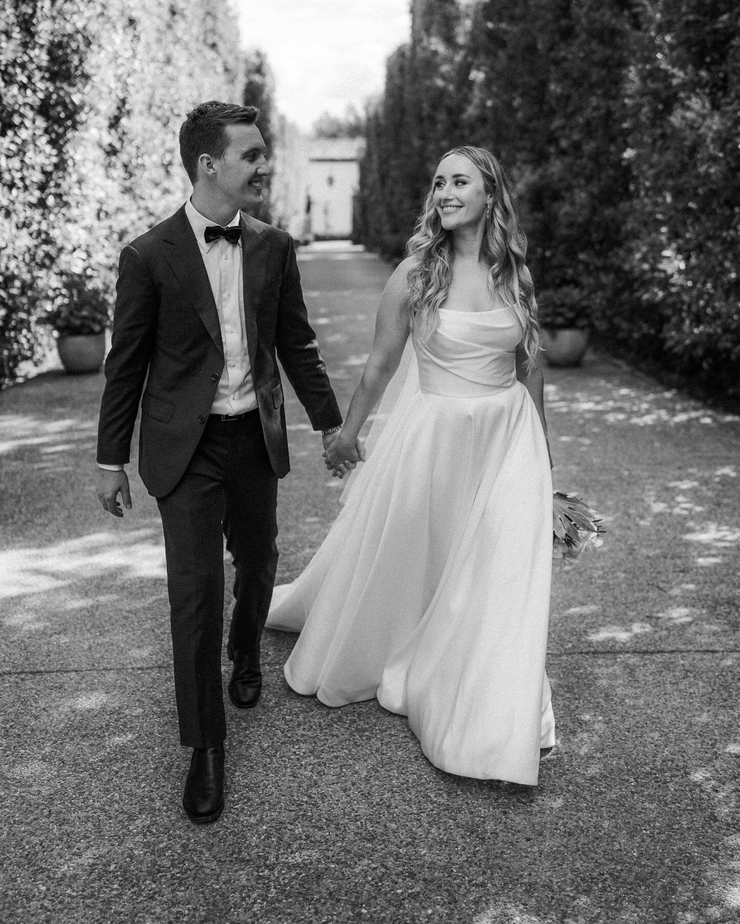 Romantic, stylish, chic. There aren&rsquo;t enough adjectives for this beautiful pair of souls who let me in to their lives to document their most incredible of days. Best friends. Utterly in love. And hilarious. This is what it&rsquo;s all about. 
.