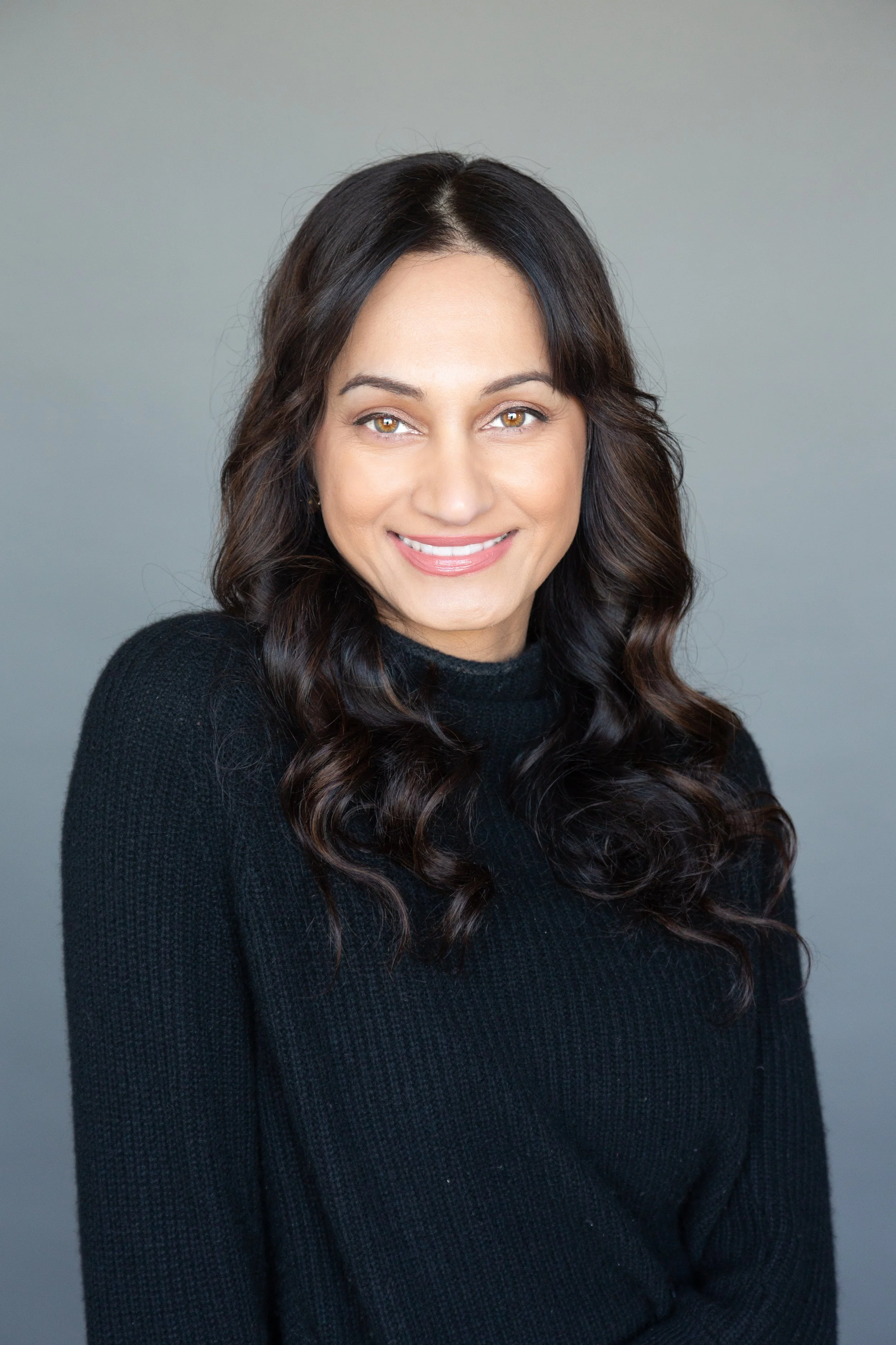 Gina New Headshot IMG_3391-2.jpg