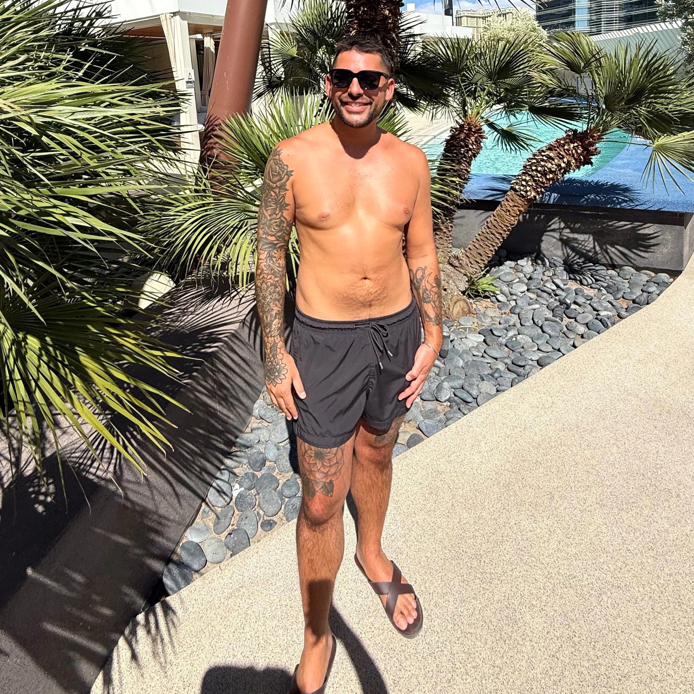 Summer has officially started in my mind ☀️ #summer #lasvegas #dougoconnell #pool #tan