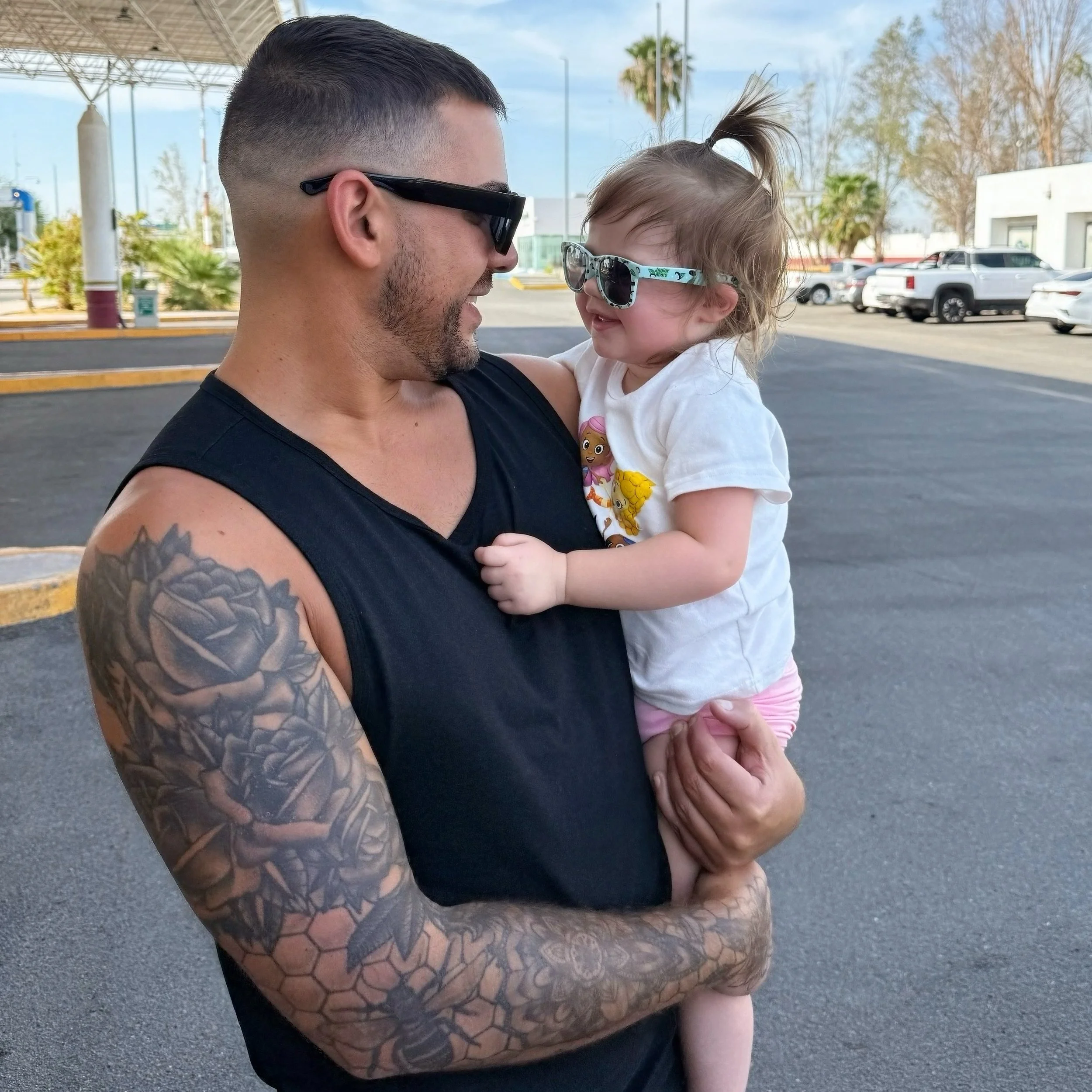 Uncle duties 🖤 #guncle #uncleduties #family #niece #unclelife