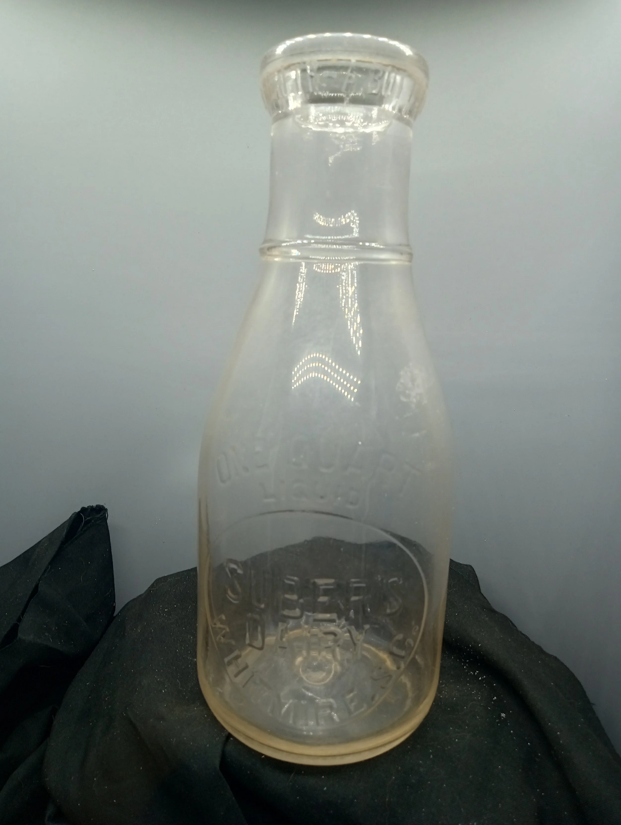 TOP - A BOTTLE OF MILK IS A BOTTLE OF HEALTH / FRONT - ONE QUART / LIQUID / SUBER'S / DAIRY / WHITMIRE, S.C.