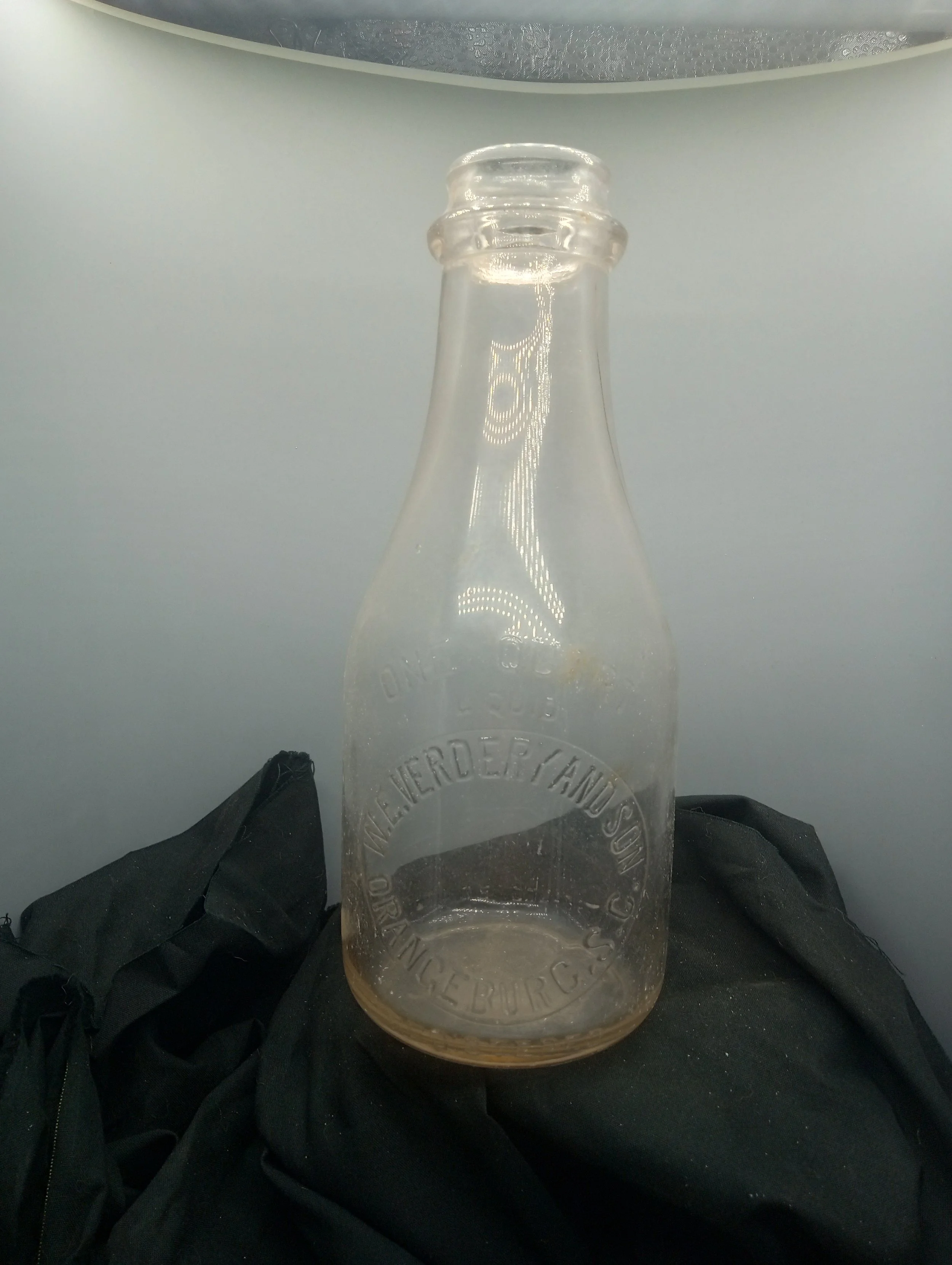 AGE - 2948 - FRONT - ONE QUART // LIQUID / W.E. VERDERY AND SON / ORANGEBURG, S.C. / REGISTERED - BACK - SEALED BB 48