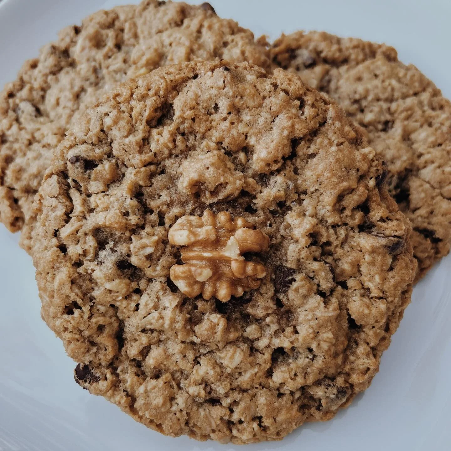 Did we forget to tell you we have Oatmeal Chocolate Chip with Walnuts? 
Come get em! 😊