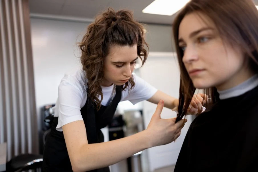 A Complete Guide to Haircut &amp; Styling Options in Sherman Oaks