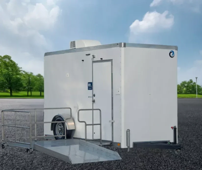 1_Station_ADA_Compliant_Restroom_Trailer_7-15-25_39hJzM3c5fm6.webp