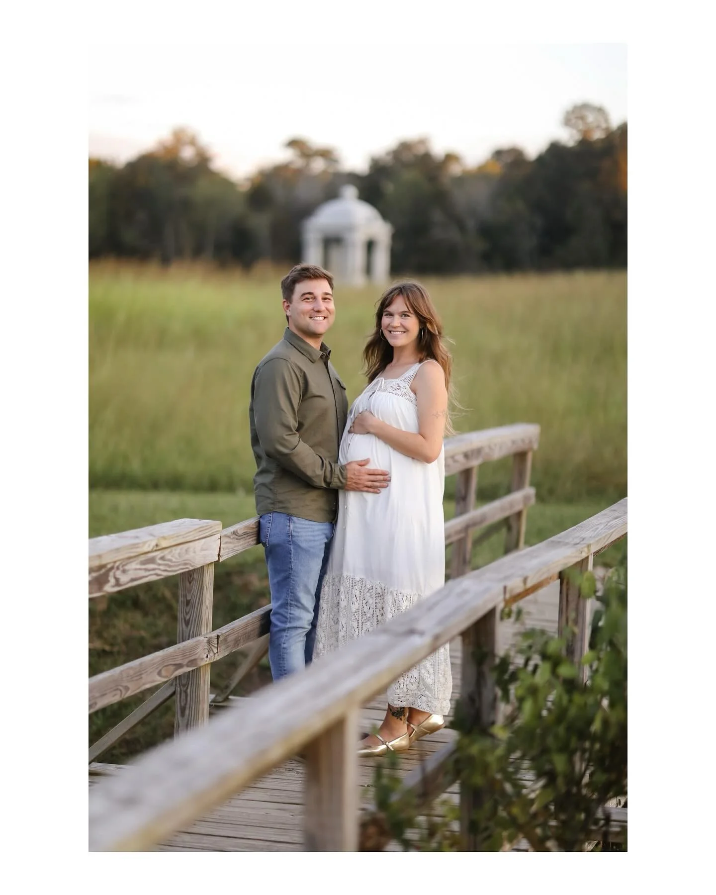 Stunning maternity session with a very sweet couple💛
•
•
•
#chattanoogaphotographer #chattanoogamaternityphotographer #chattanoogafamilyphotographer #chattanoogaphotography
